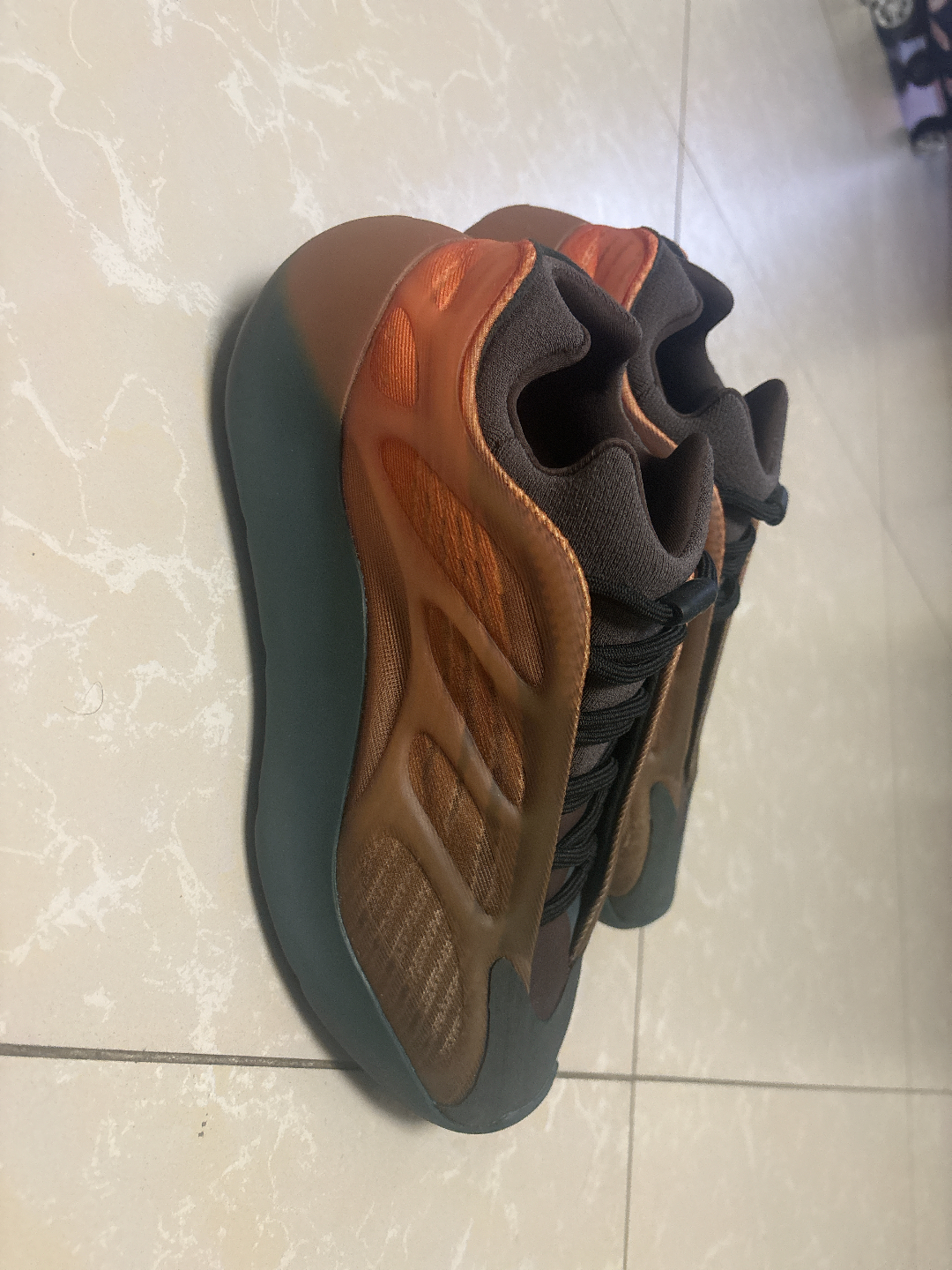 custom review-Adidas Originals Yeezy Boost 700 V3 Copper Fade Нерегулярная форма Низкий топ Толстая подошва Кроссовки Унисекс Коричневый Оранжевый