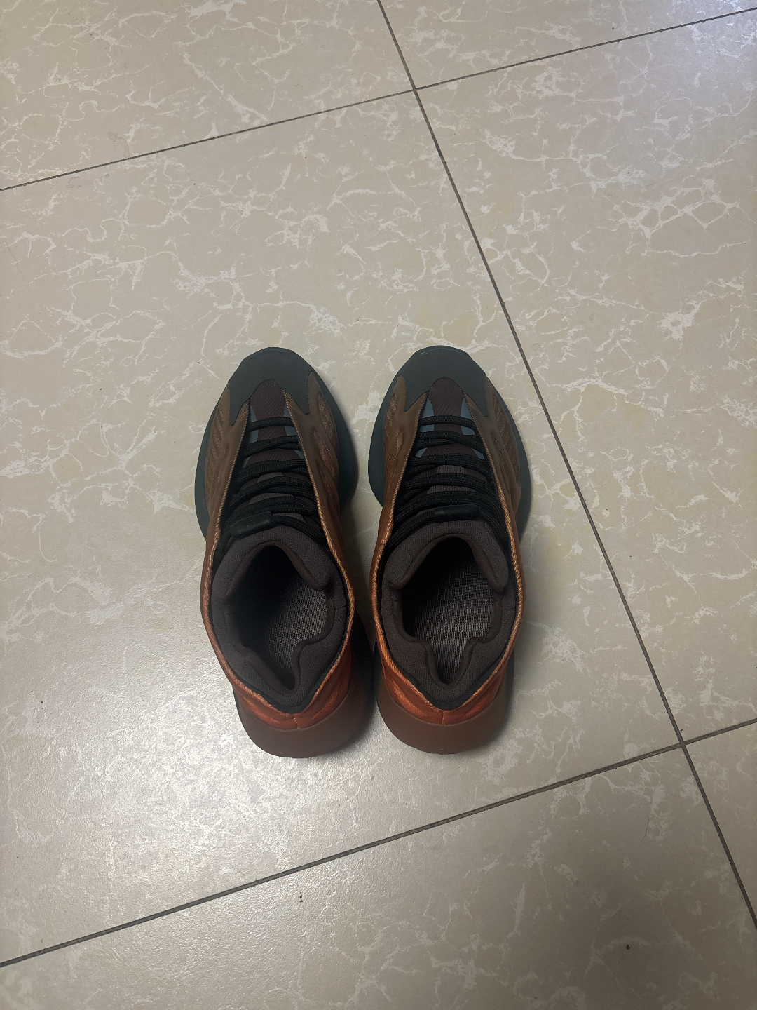 custom review-Adidas Originals Yeezy Boost 700 V3 Copper Fade Нерегулярная форма Низкий топ Толстая подошва Кроссовки Унисекс Коричневый Оранжевый