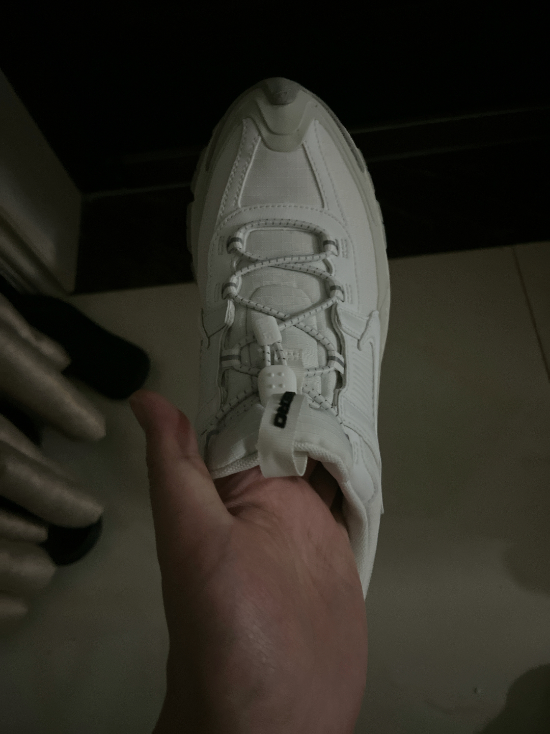 custom review-Nike ZOOM VOMERO ROAM Low Топ Повседневный Бег по тропам Тренировки Для Городских Путь Беговые кроссовки Унисекс Белый