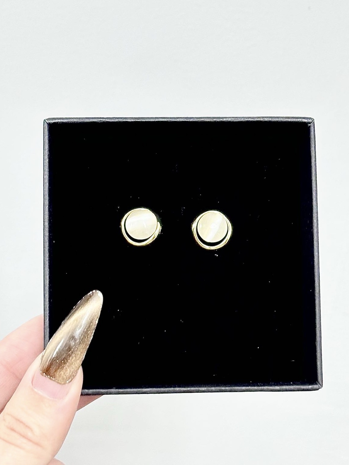 伟德bv1946官网黄杨某甜“天价耳环”事件最新通报