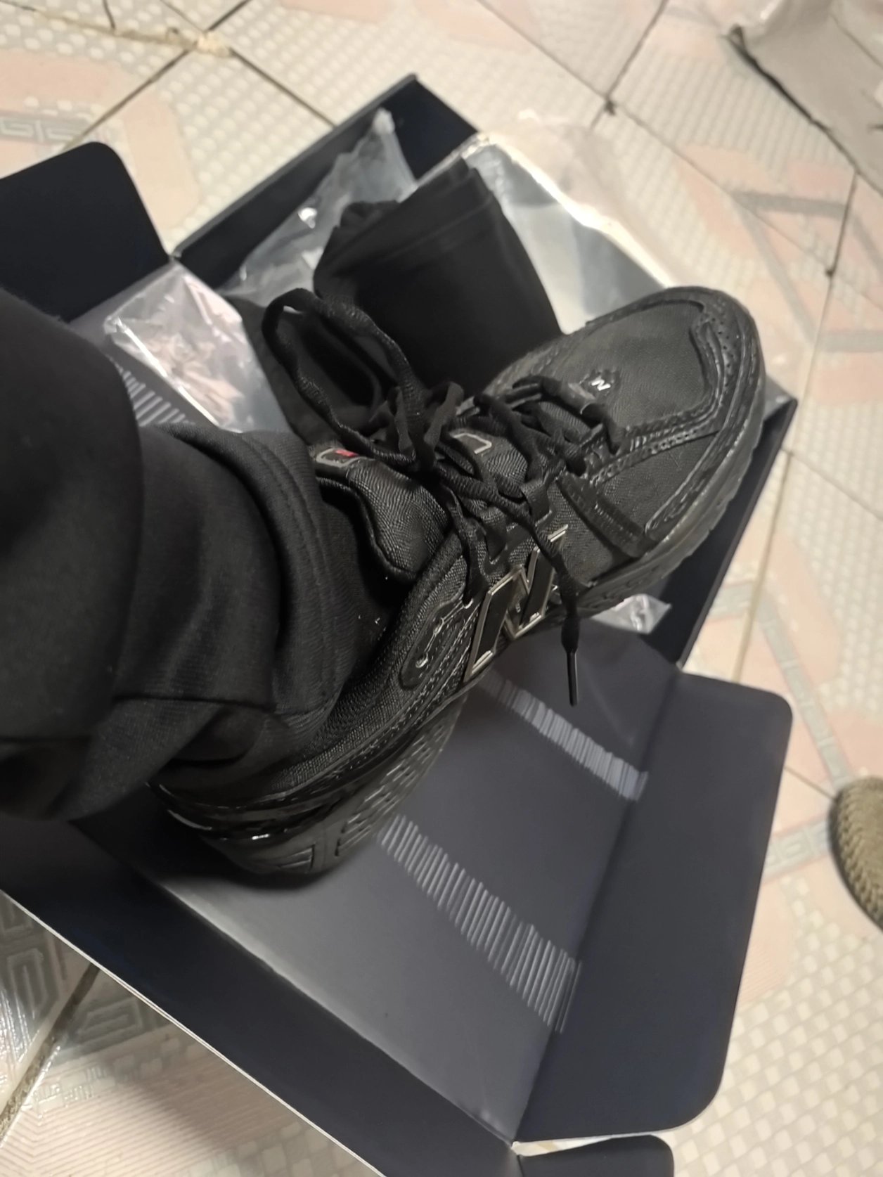 custom review-New Balance NB 1906R Амортизация Поддержка Повседневная Обувь Унисекс Черный Серебряный