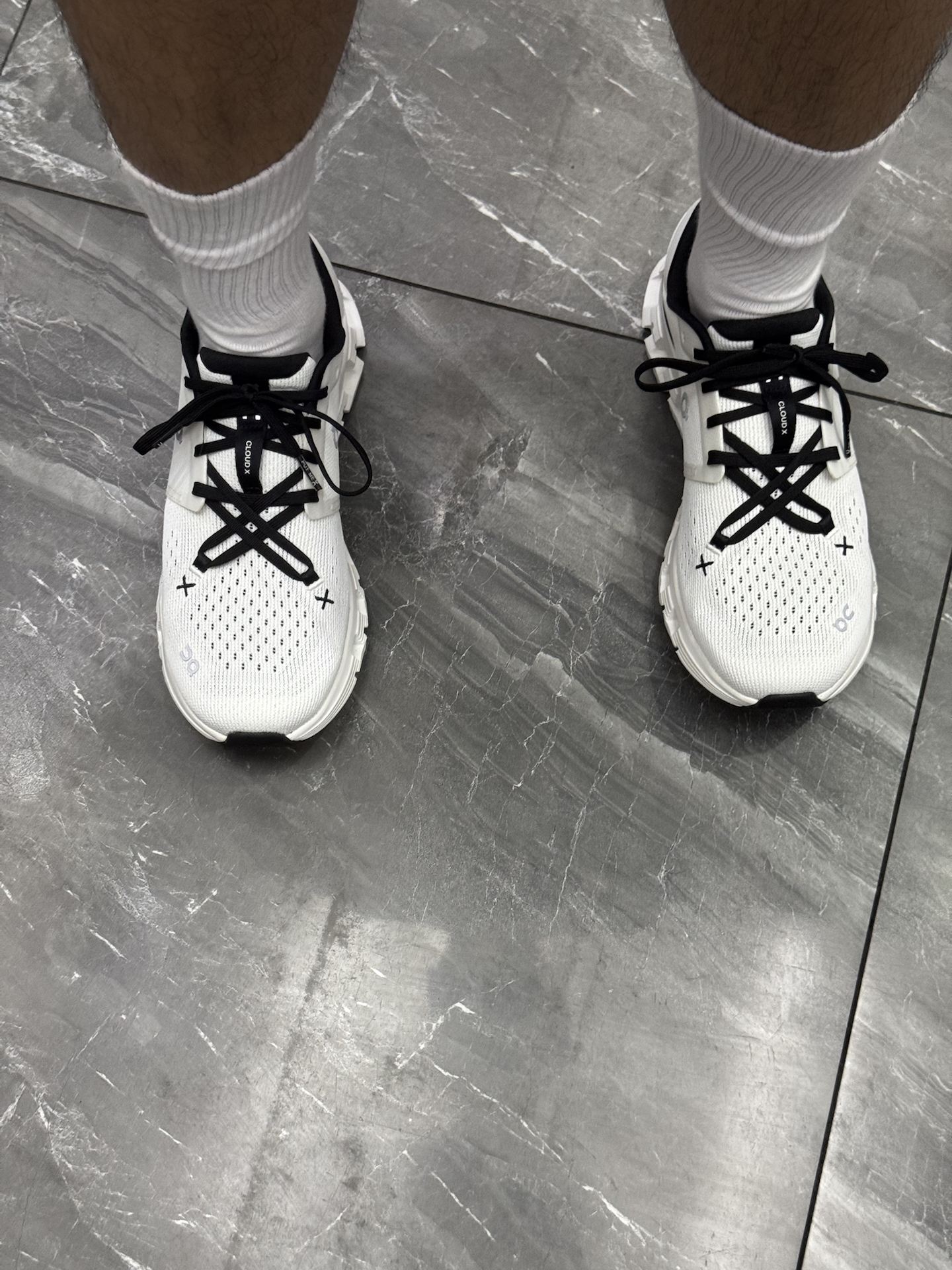 custom review-On Cloud X4 Slip-Resistant и Abrasion-Resistant Поддержка Низкий Топ Кроссовки для тренировок Мужской Экрю