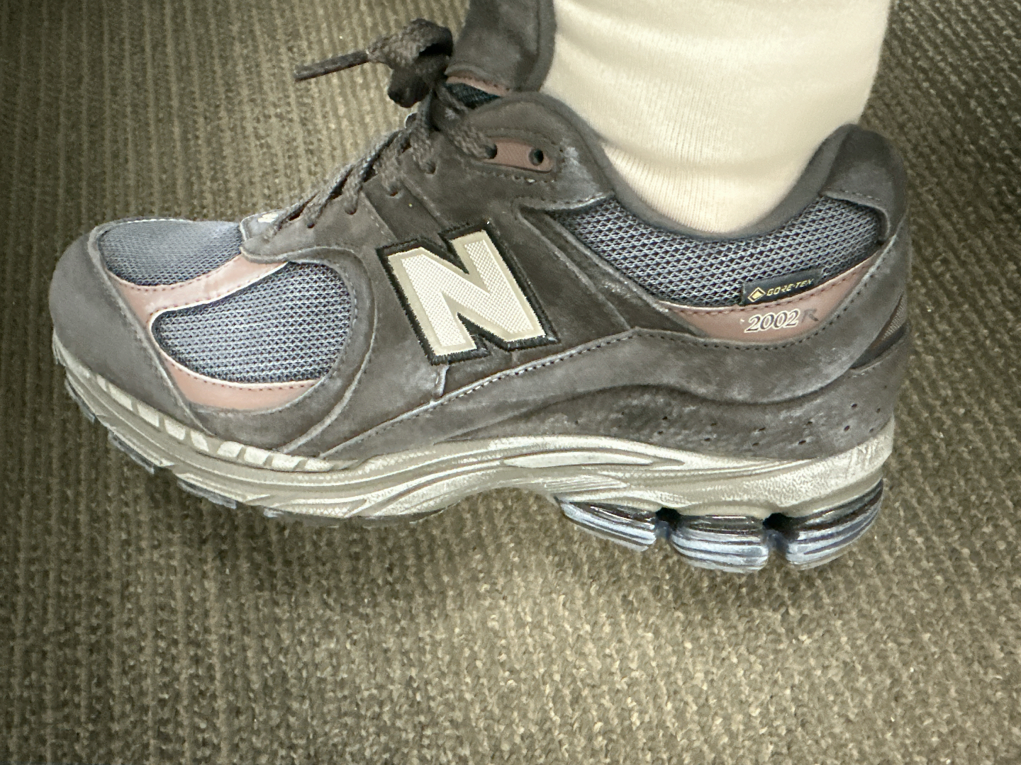 custom review-New Balance NB 2002R Устойчивый к истиранию Низкий Топ Повседневные Городские Кроссовки для Коммутации и Бега Унисекс Черный Серый