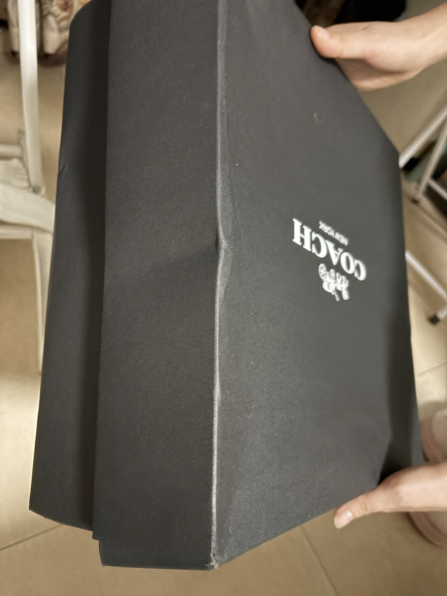 custom review-COACH Городская Плечевая Сумка из Покрытого Холста Большая Женская Черная и Коричневая