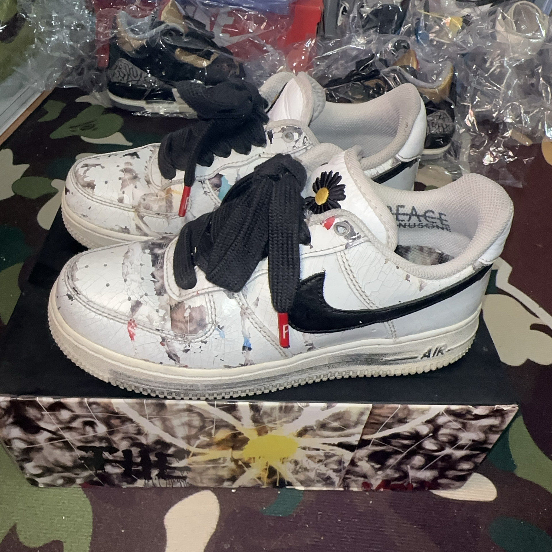 好物分享之权志龙联名nike小雏菊白色空军刮刮乐设计!