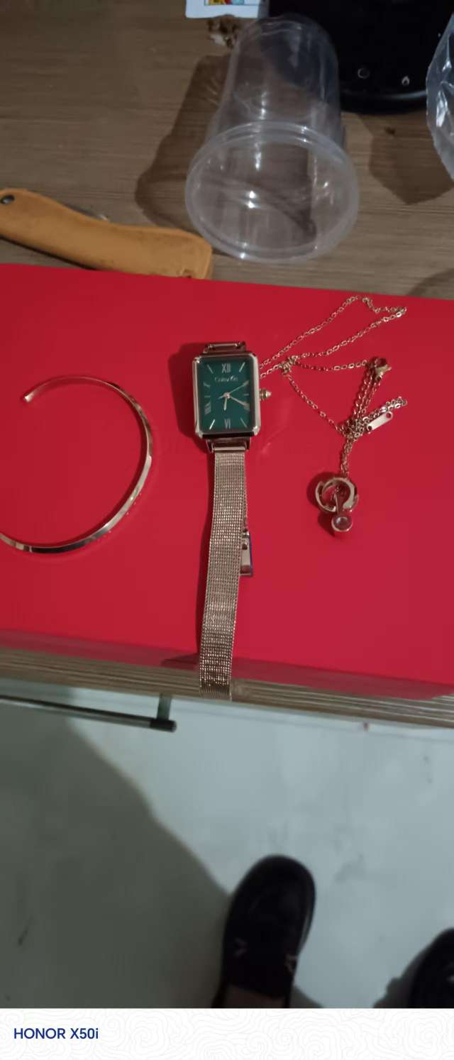 custom review-ColevKie Кварцевый механизм ремешок из нержавеющей стали женские часы зеленый циферблат