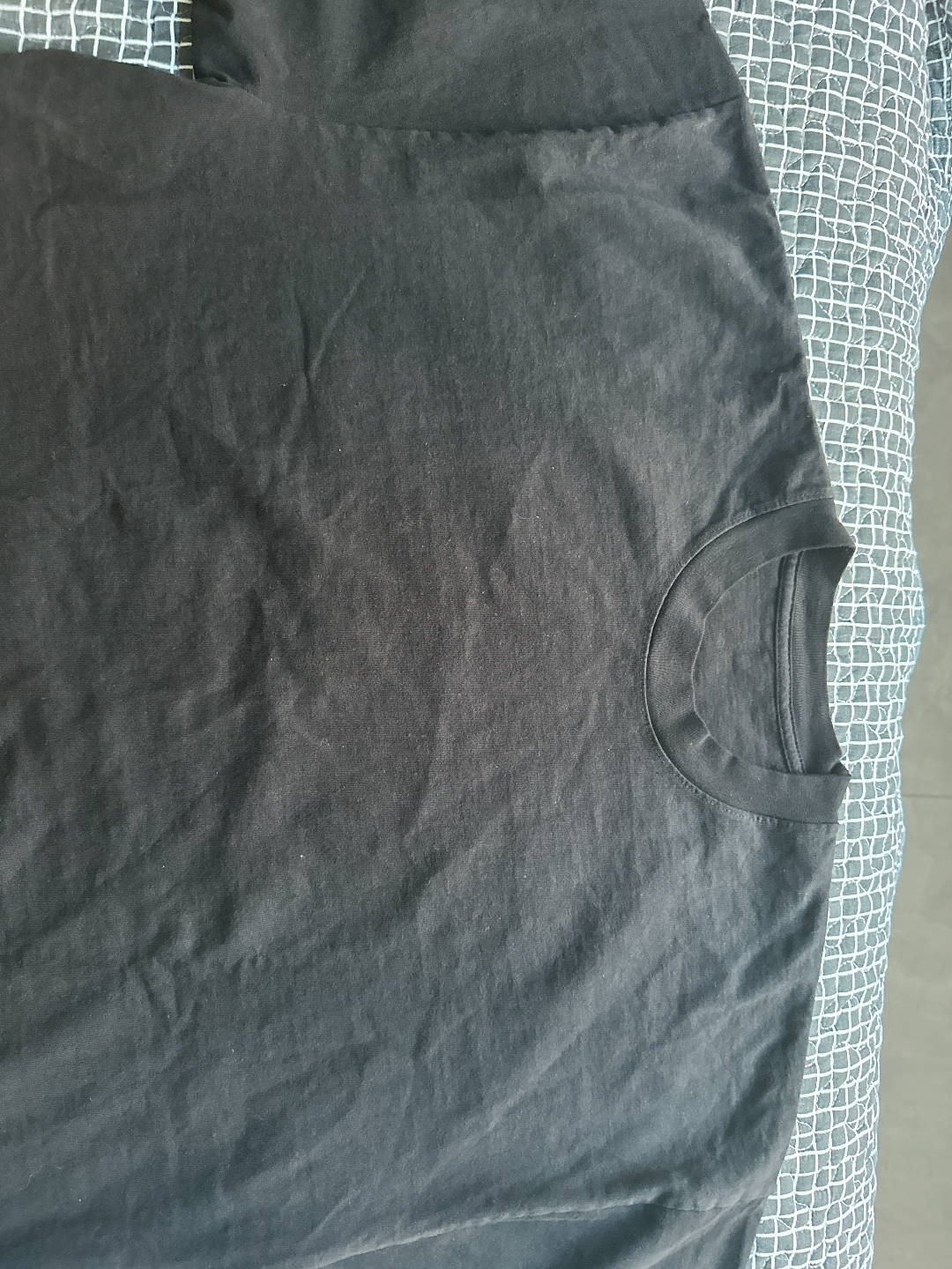 custom review-YEEZY Черная унисекс футболка