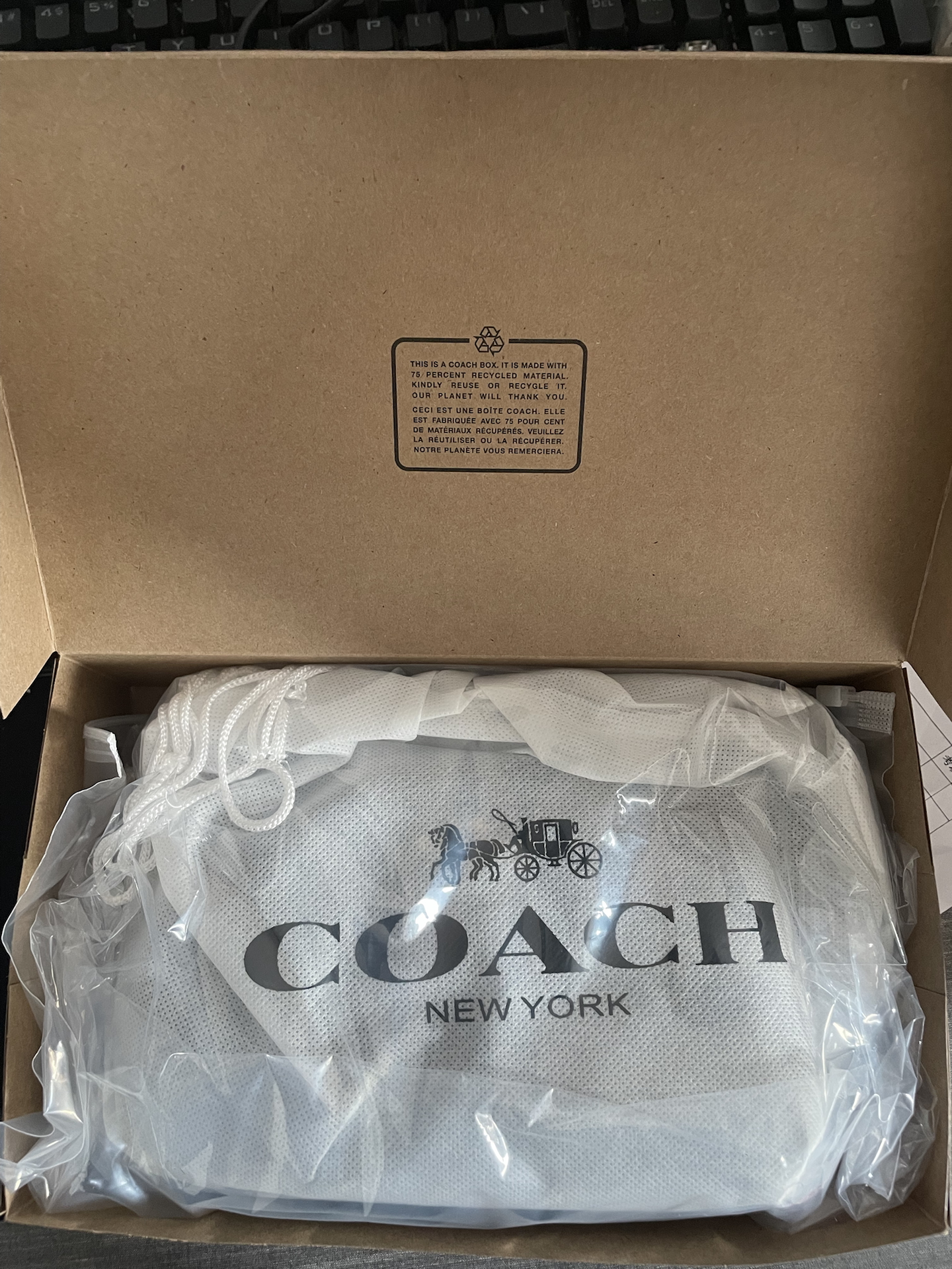 custom review-COACH Nolita Покрытый холст Сумка через плечо Женская Золотая Ореховая Черная