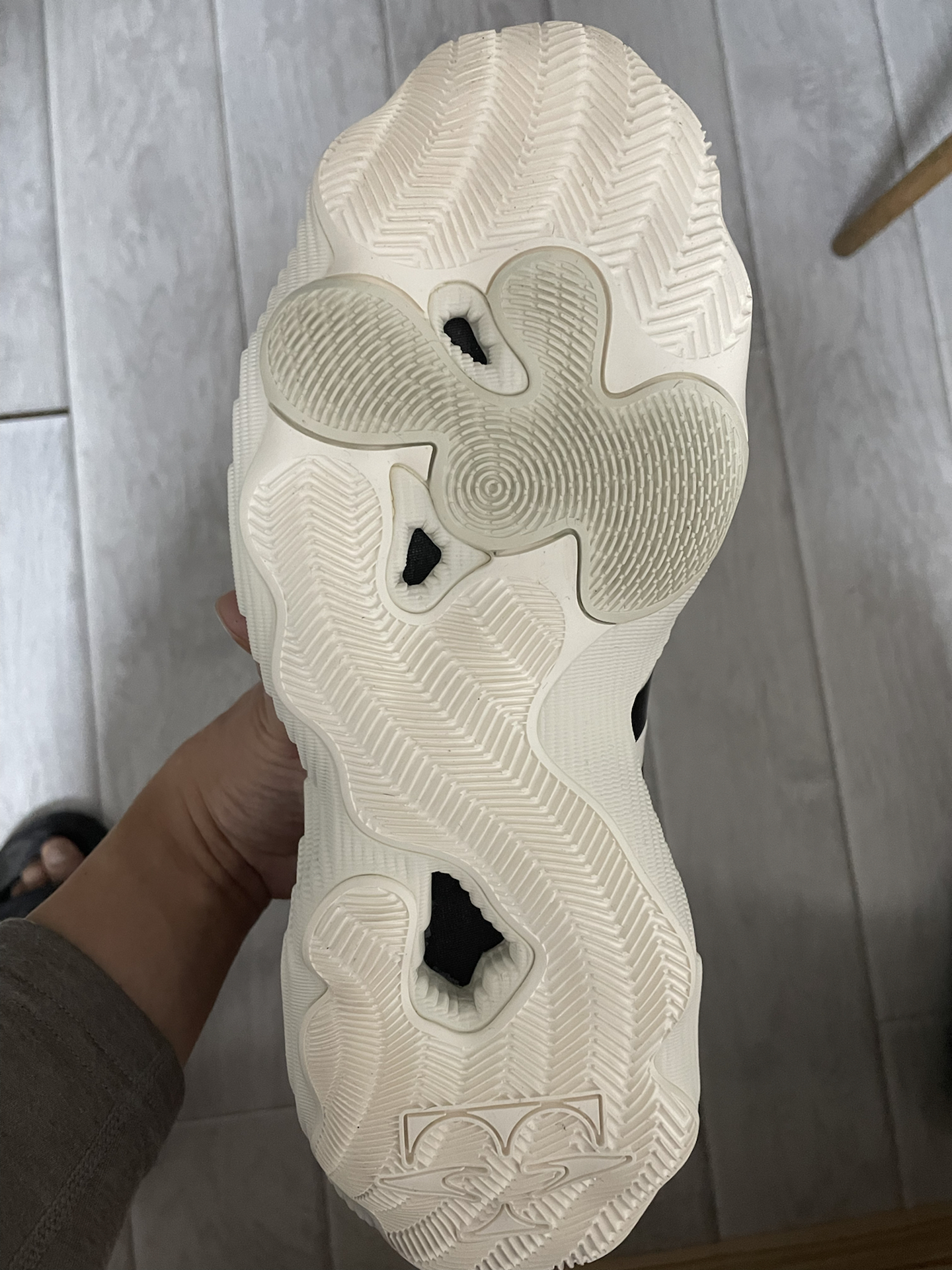 custom review-Adidas Trae Young 3,0 Амортизаторы Устойчивые к истиранию Низкий Топ Баскетбольные Кроссовки Мужские Белые