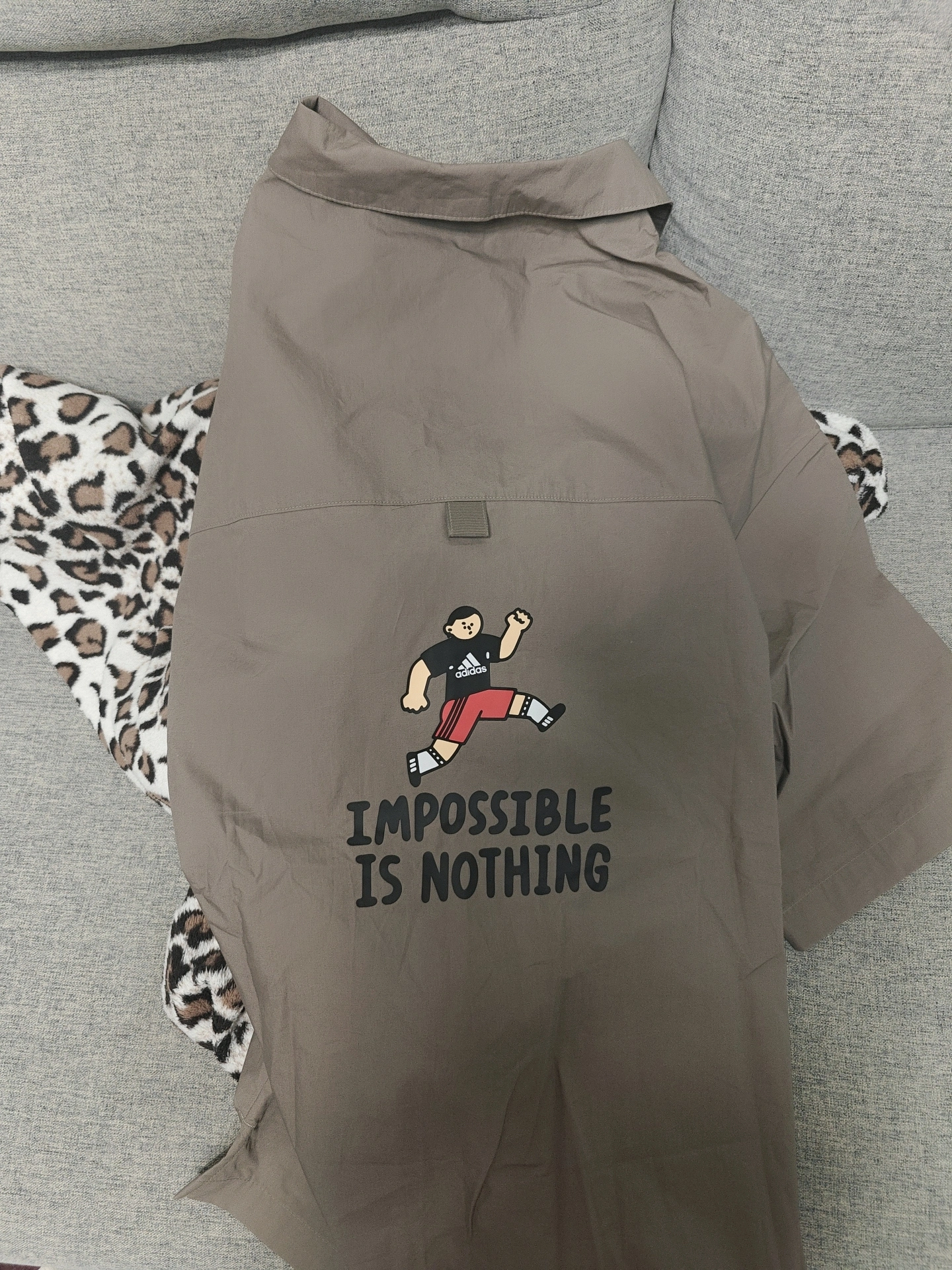 custom review-Adidas X SEEBIN SS23 Рубашка Унисекс Светло-Серый Коричневый