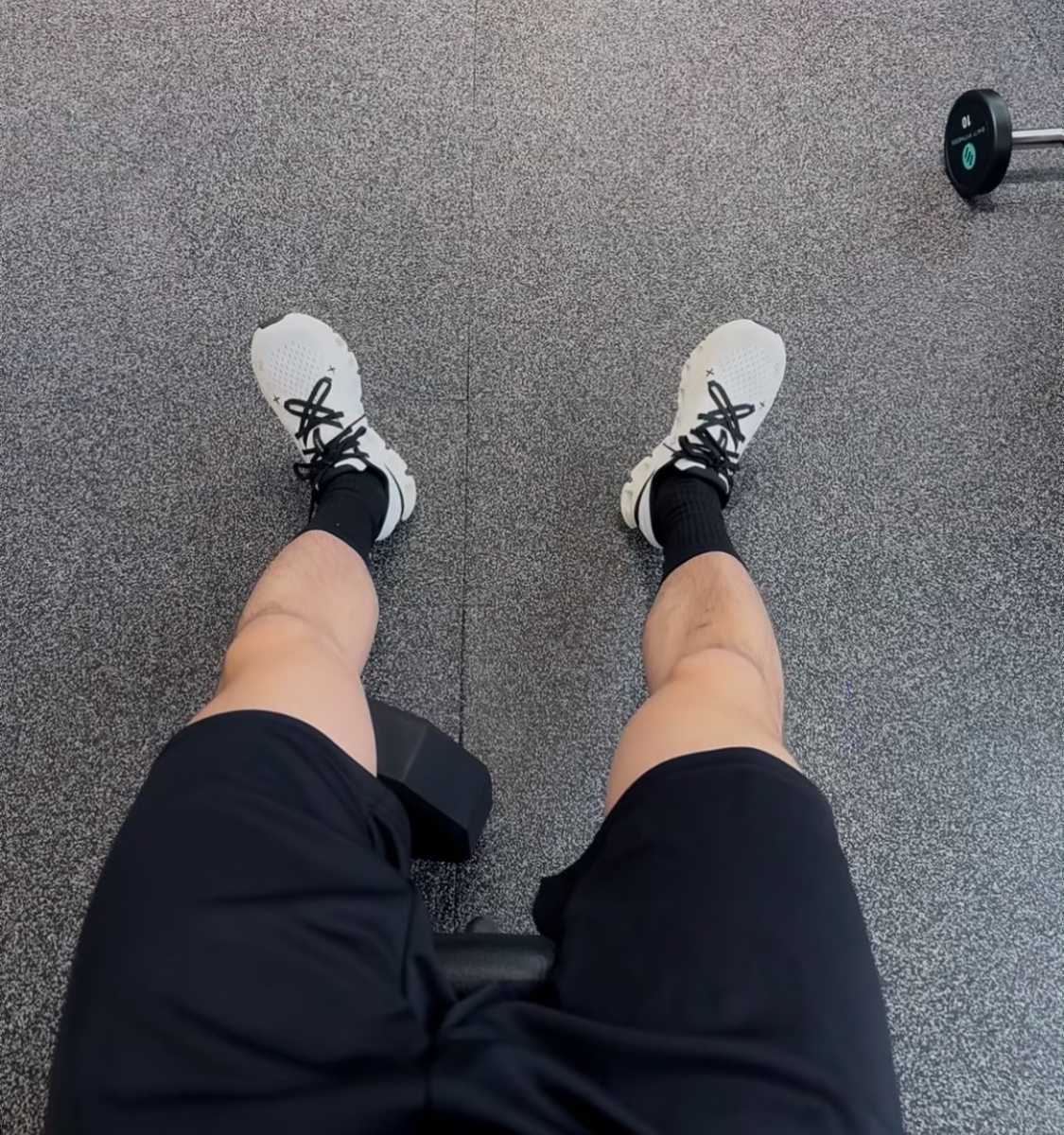 custom review-On Cloud X4 Slip-Resistant и Abrasion-Resistant Поддержка Низкий Топ Кроссовки для тренировок Мужской Экрю