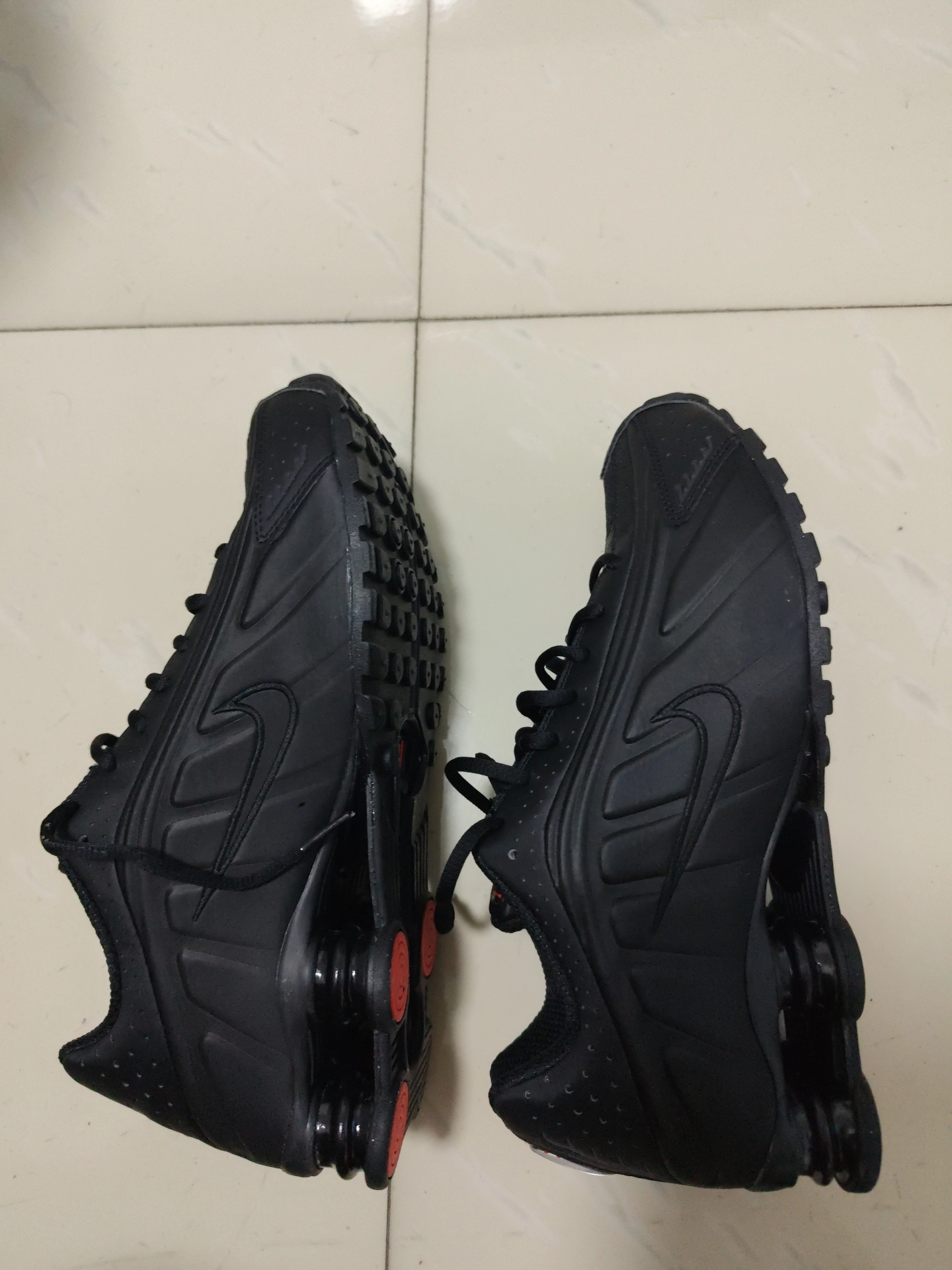 custom review-Nike Shox R4 Амортизация Дышащий Легкий Низкий Топ Воздушная Подушка Повседневная Городская Коммутация Беговые Кроссовки Женские Черный