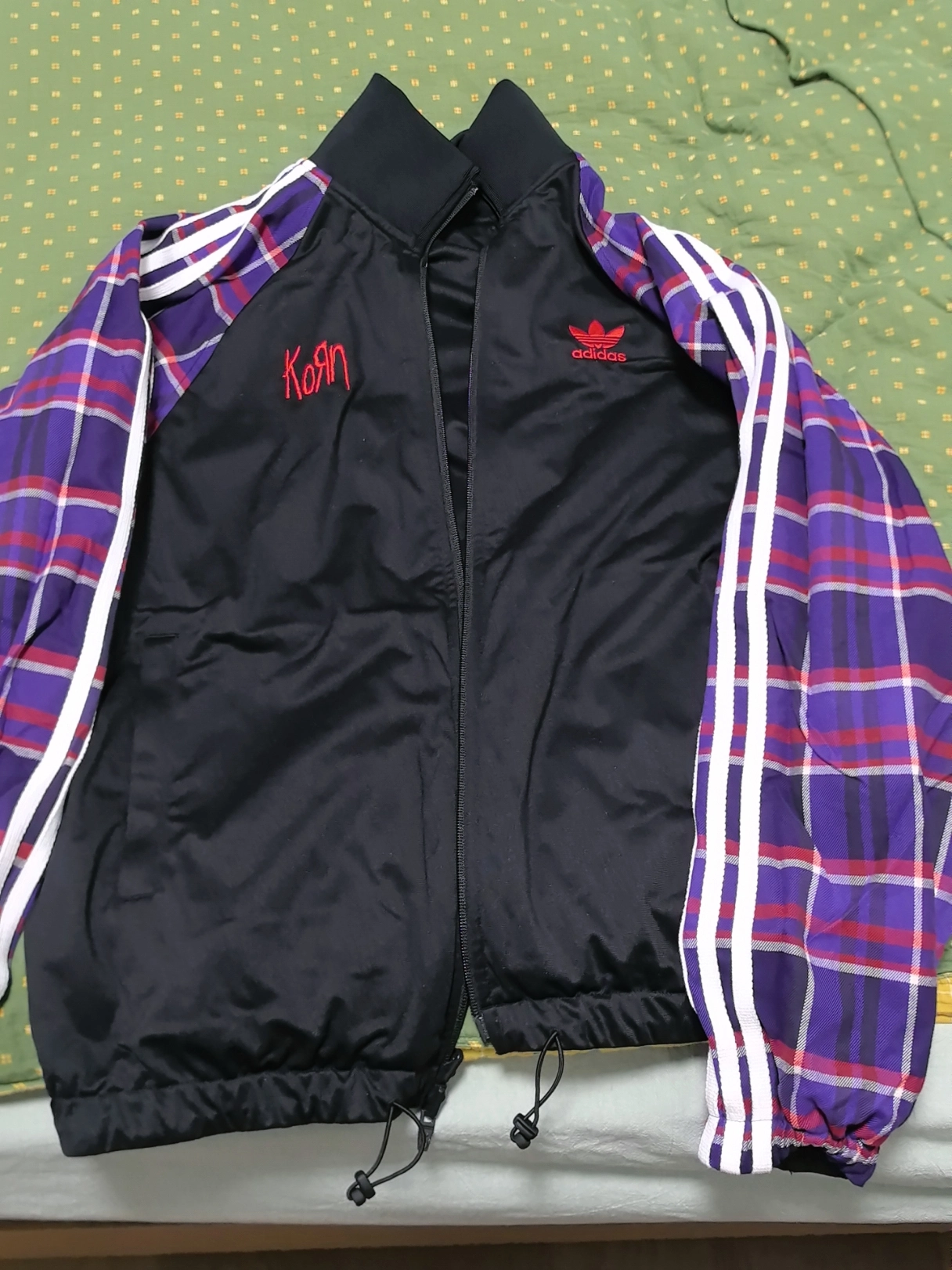 custom review-Adidas Originals x KORN TRACK TOPadidas X KORN FW24 Куртки Пальто Унисекс Черный