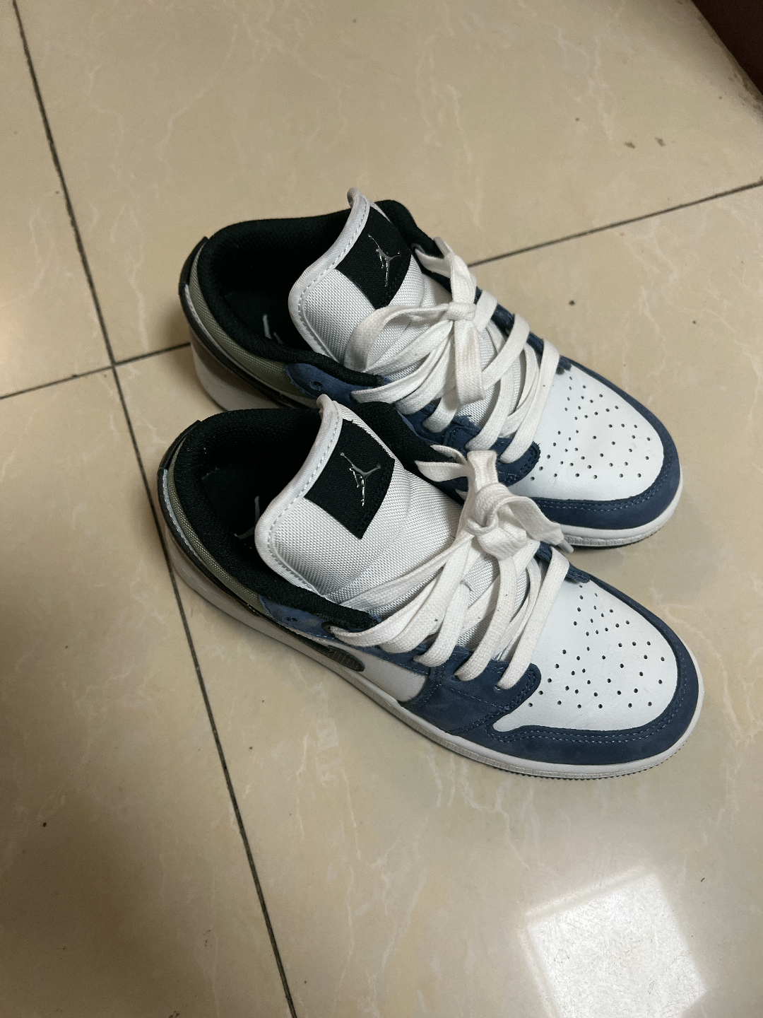 custom review-Jordan Air Jordan 1 Нижняя юбка Устойчивая к истиранию Низкий топ Детские баскетбольные кроссовки Белый Синий
