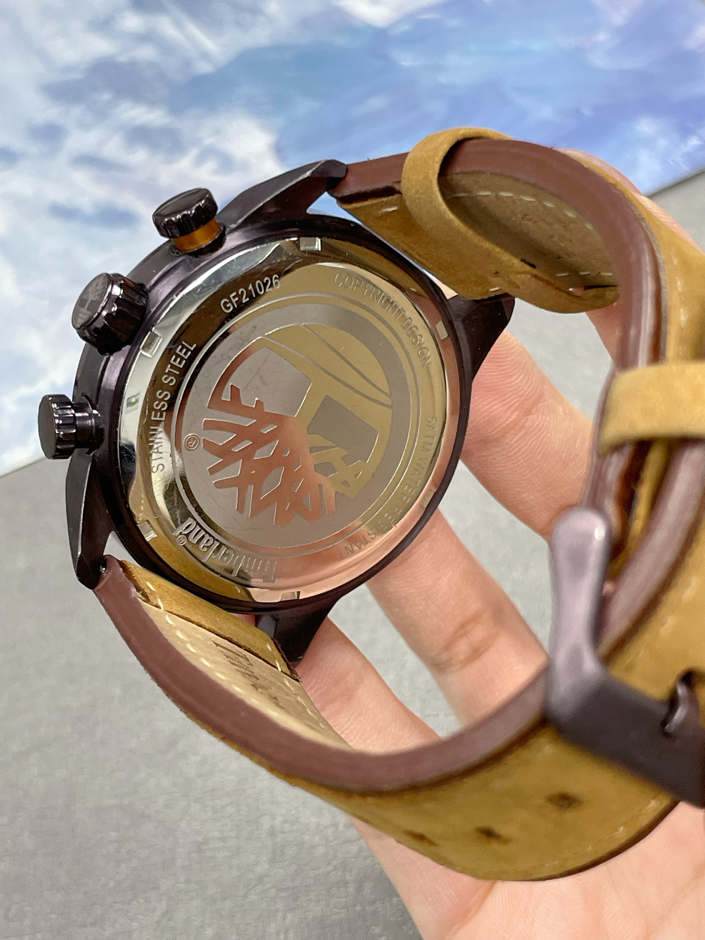 添柏岚手表背面嘟hin酷