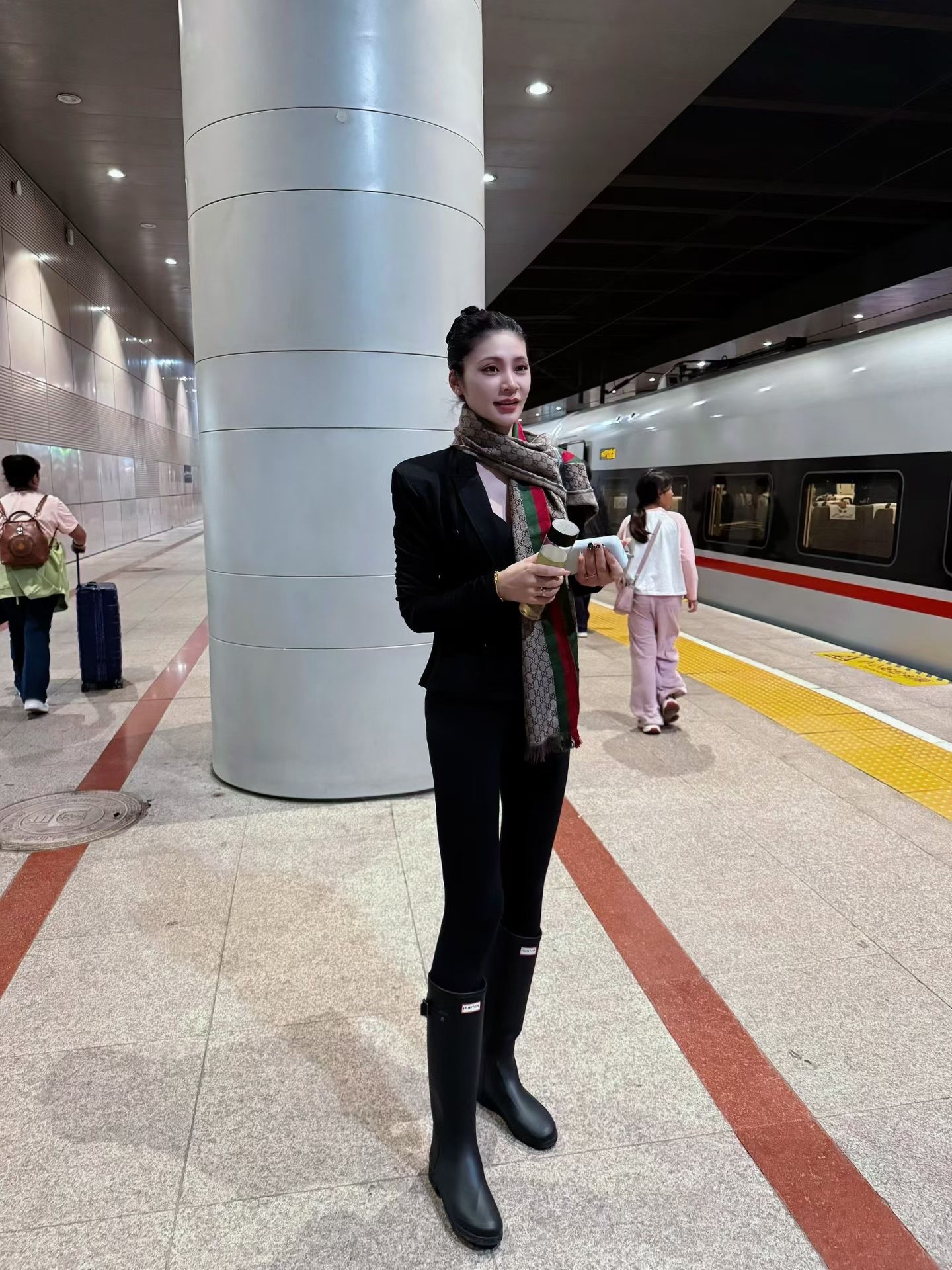 custom review-Hunter Утонченные сапоги до колена дышащие водонепроницаемые и противоскользящие удобные