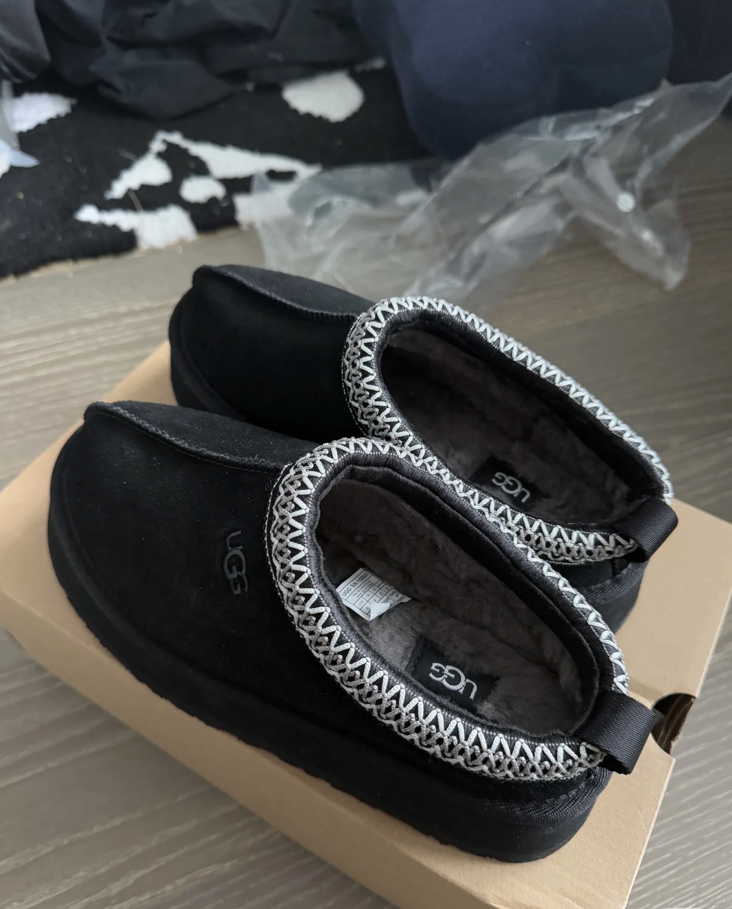 custom review-UGG Tazz Аbrasion Resistant визуально увеличивает рост Низкий Топ Повседневная обувь Женская Черная