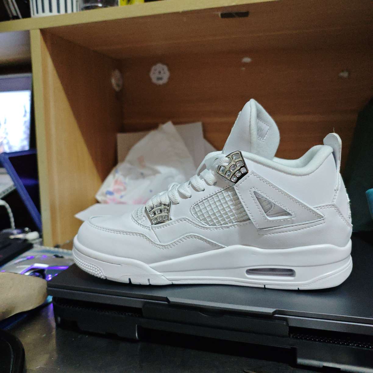 jordan 4 metallic real vs fake