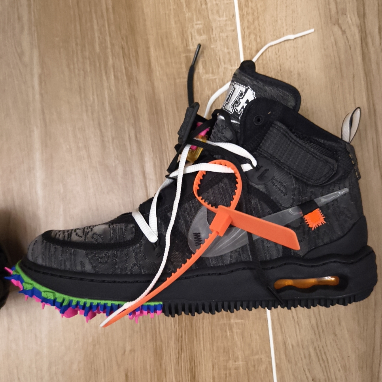 nike x off white false
