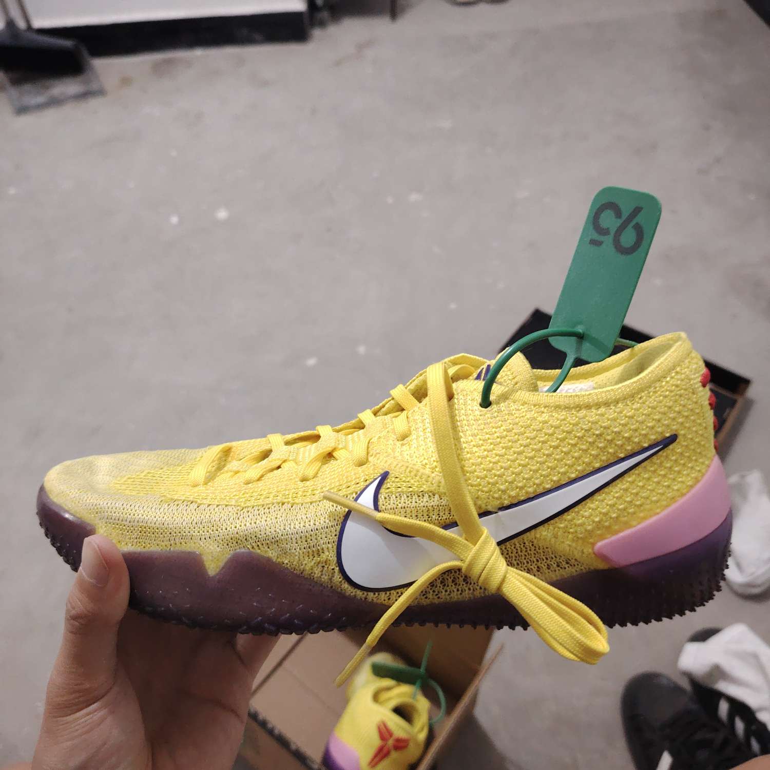 how to tighten kobe ad nxt