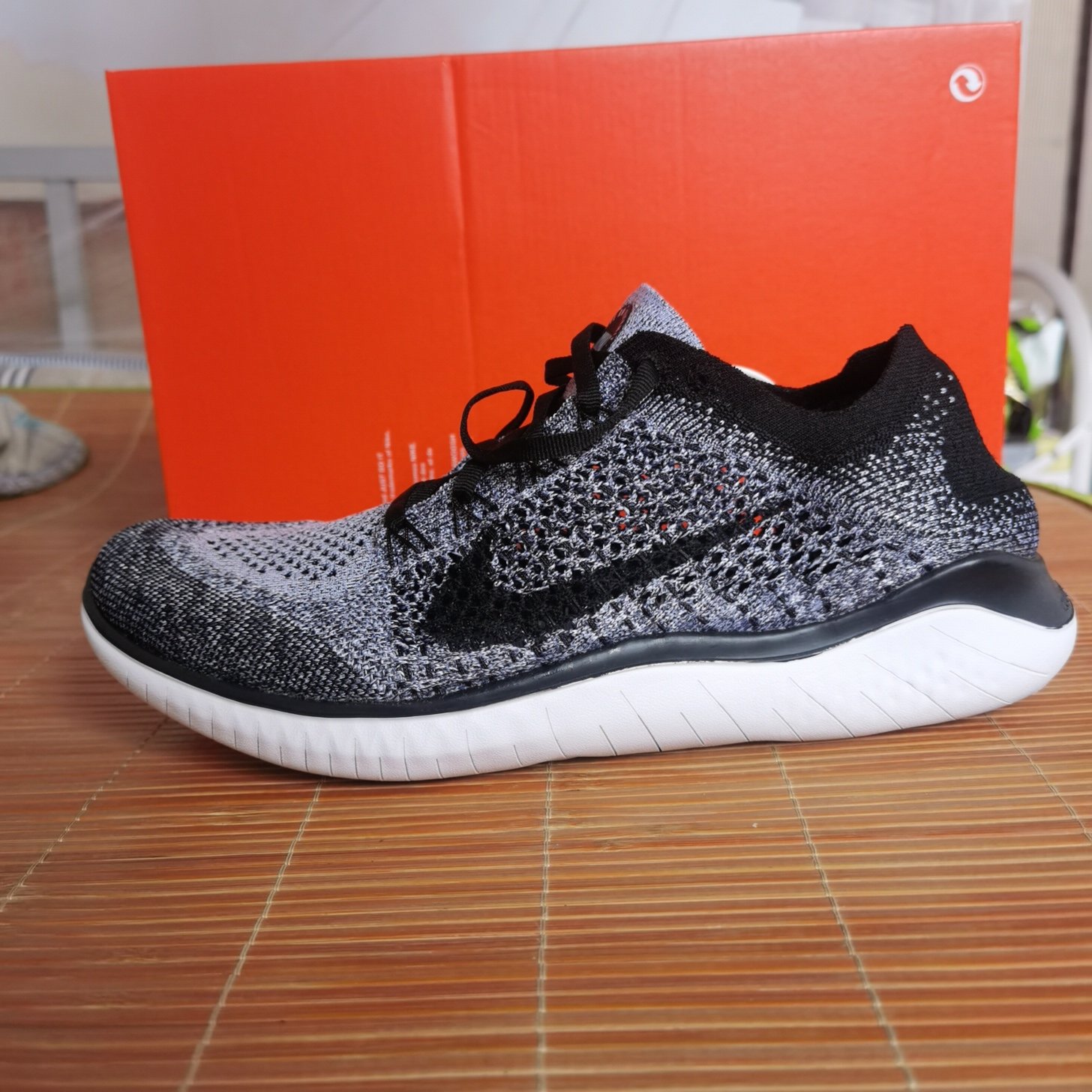 nike free rn flyknit vs pegasus 35