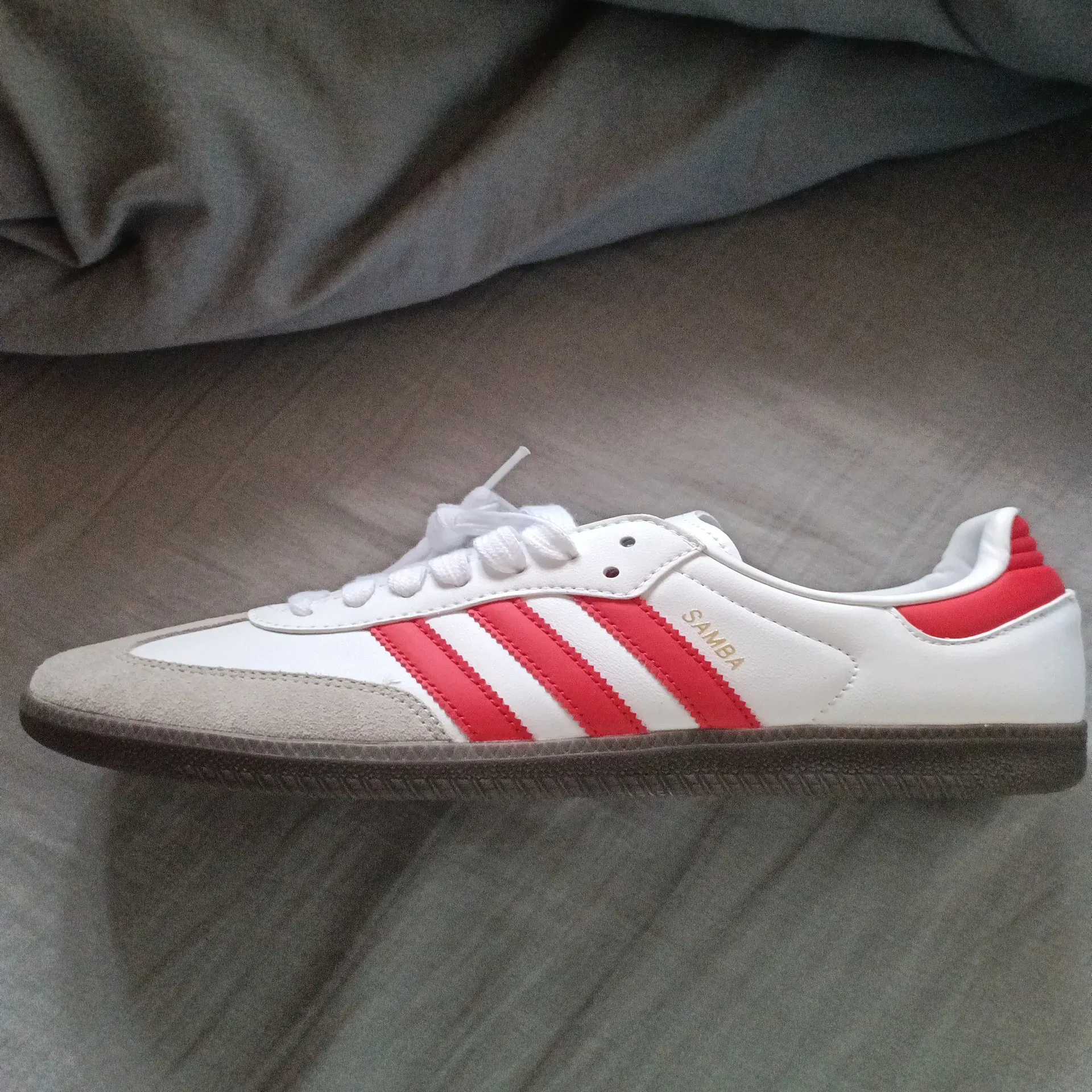 adidas gazelle silver green womens Adidas Samba OG Better Scarlet – DROP UP main image 1
