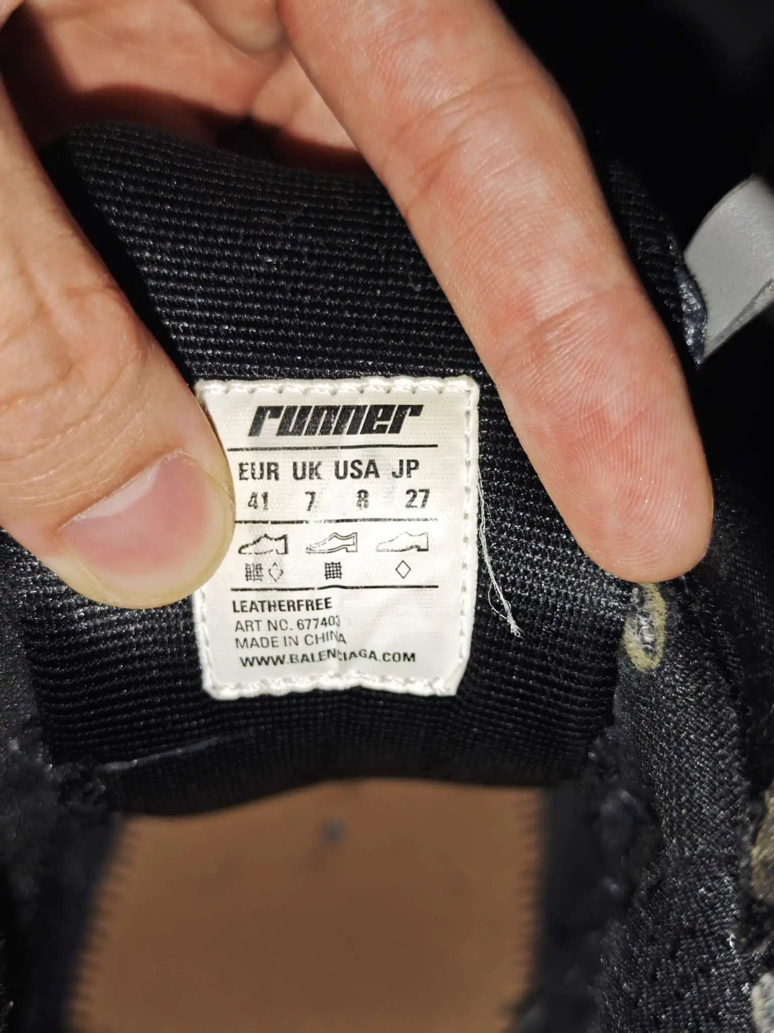 Fake Runner Design Balenciaga Men's Runner Authenticity Check:How to Spot a Fake Pair - POIZON