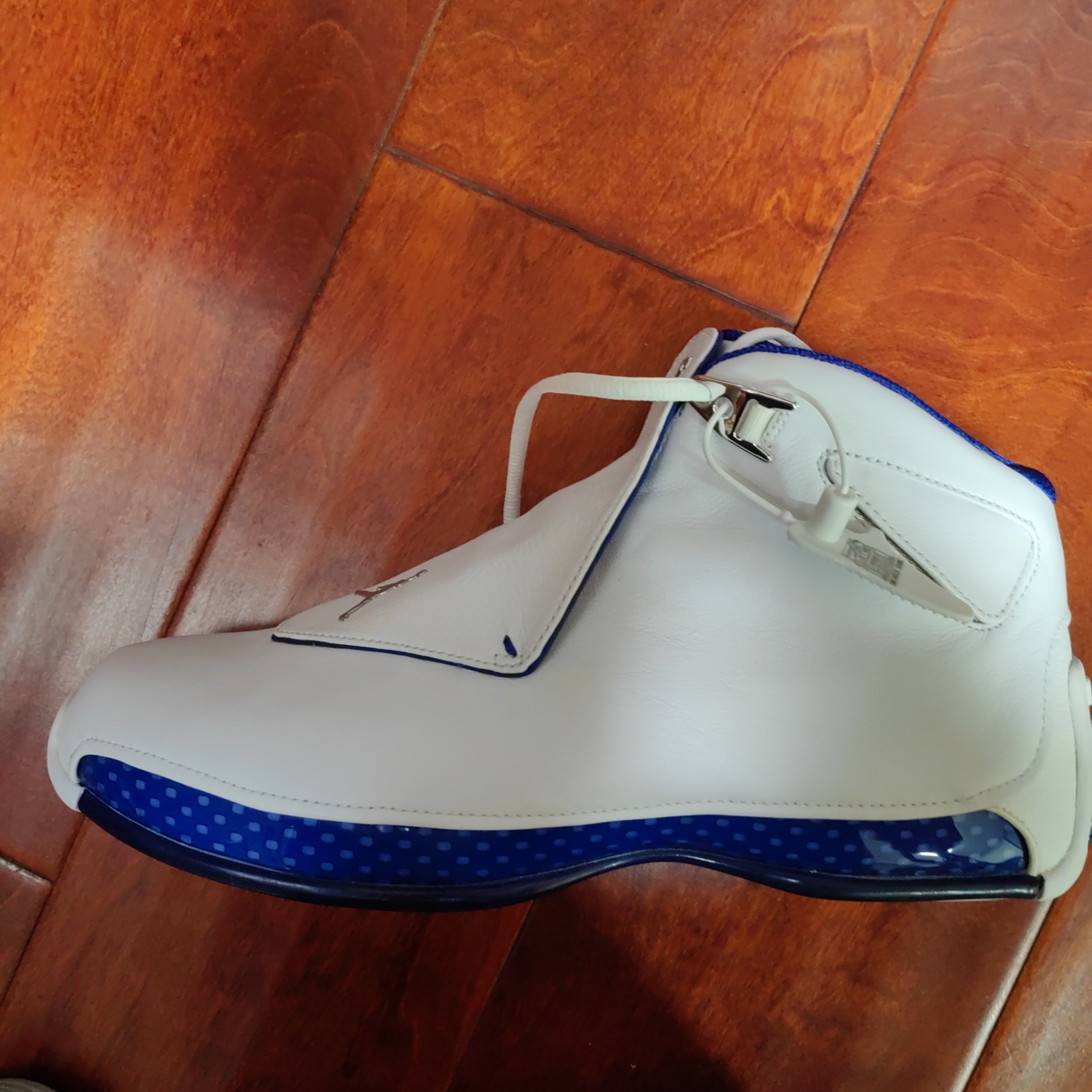fake jordan 18