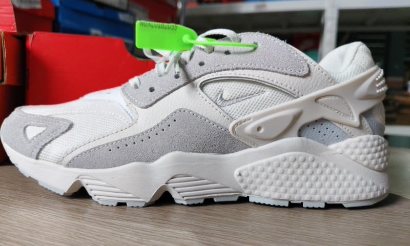 how to spot fake huaraches