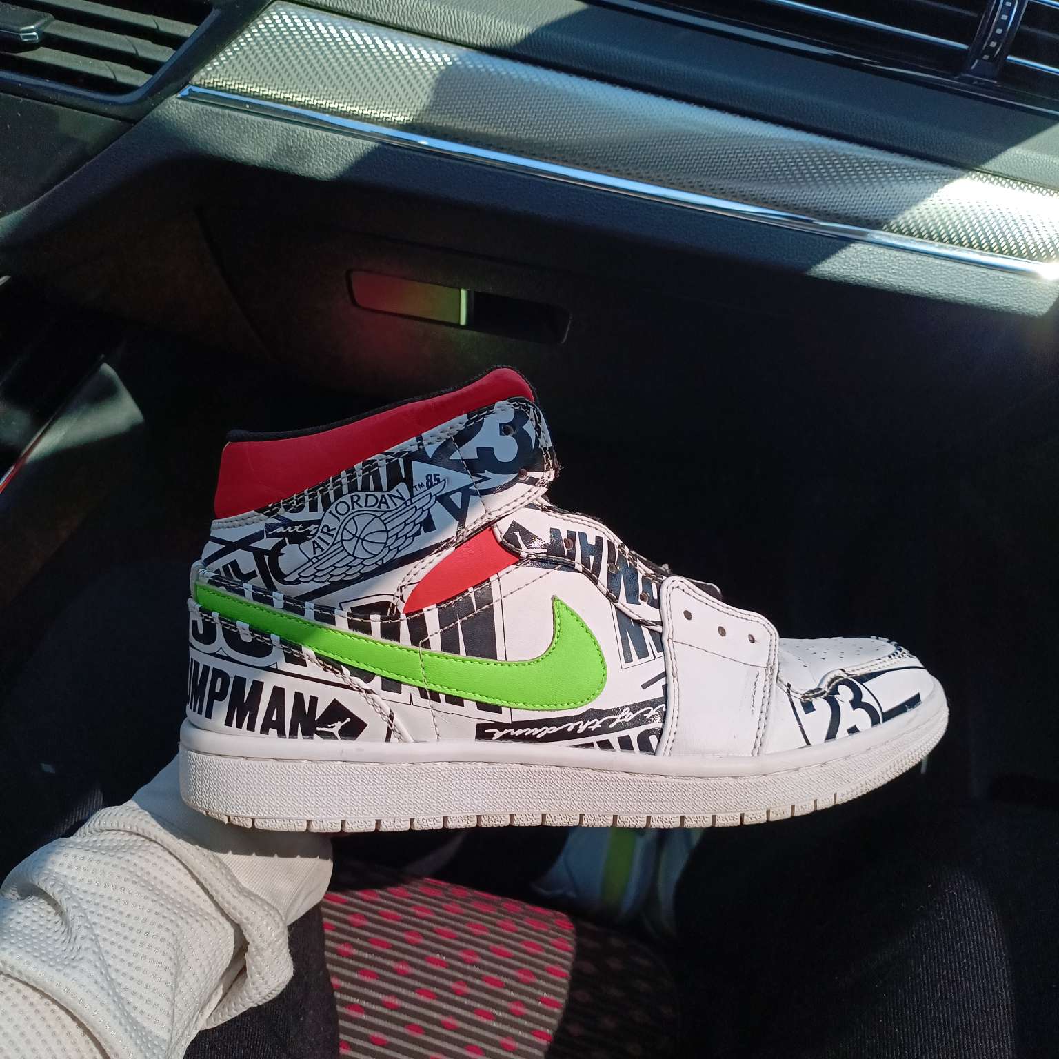 air jordan all over logo