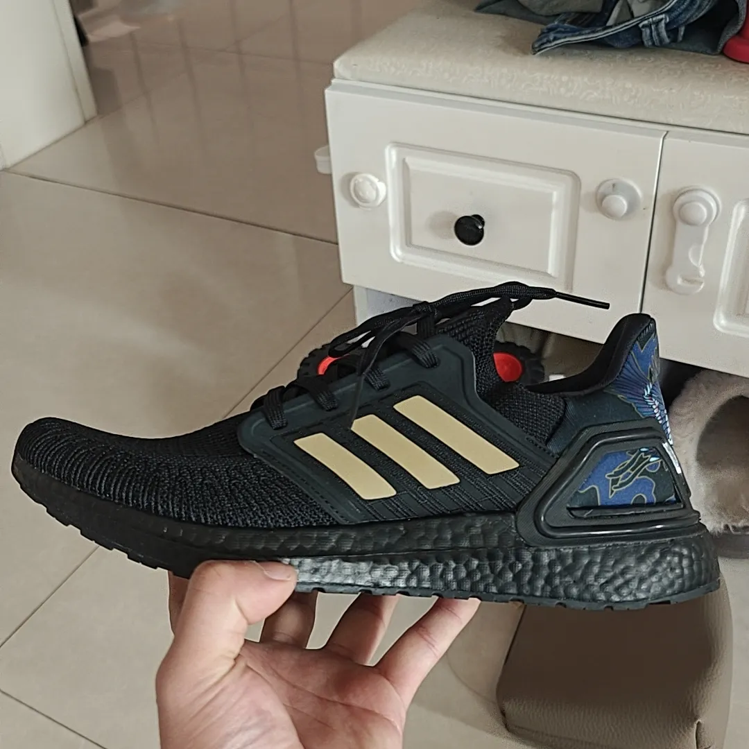 adidas gazelle silver green womens Adidas Ultra Boost 1.0 Oreo  STREETSTEALZ