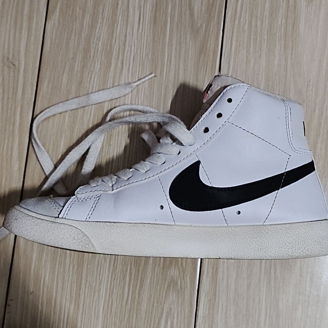 are nike blazers real leather