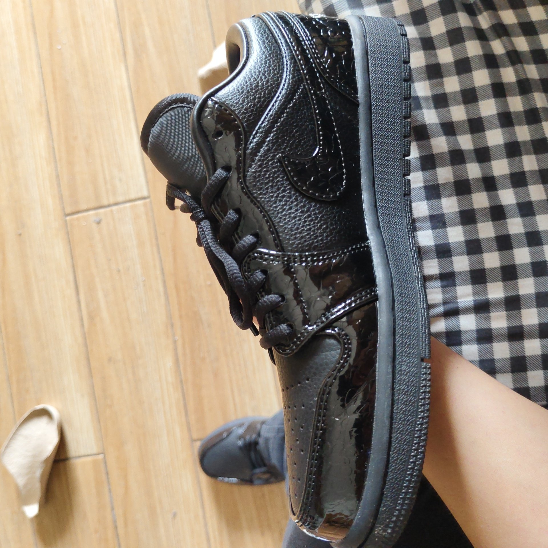 patent leather jordan 10