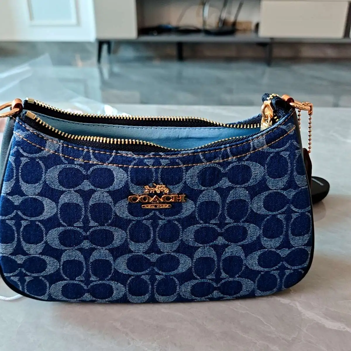 美品　Coach Denim Aacessory Porch Bag COACH Patchwork Denim Flower Print Accessory Pouch Mini Bag