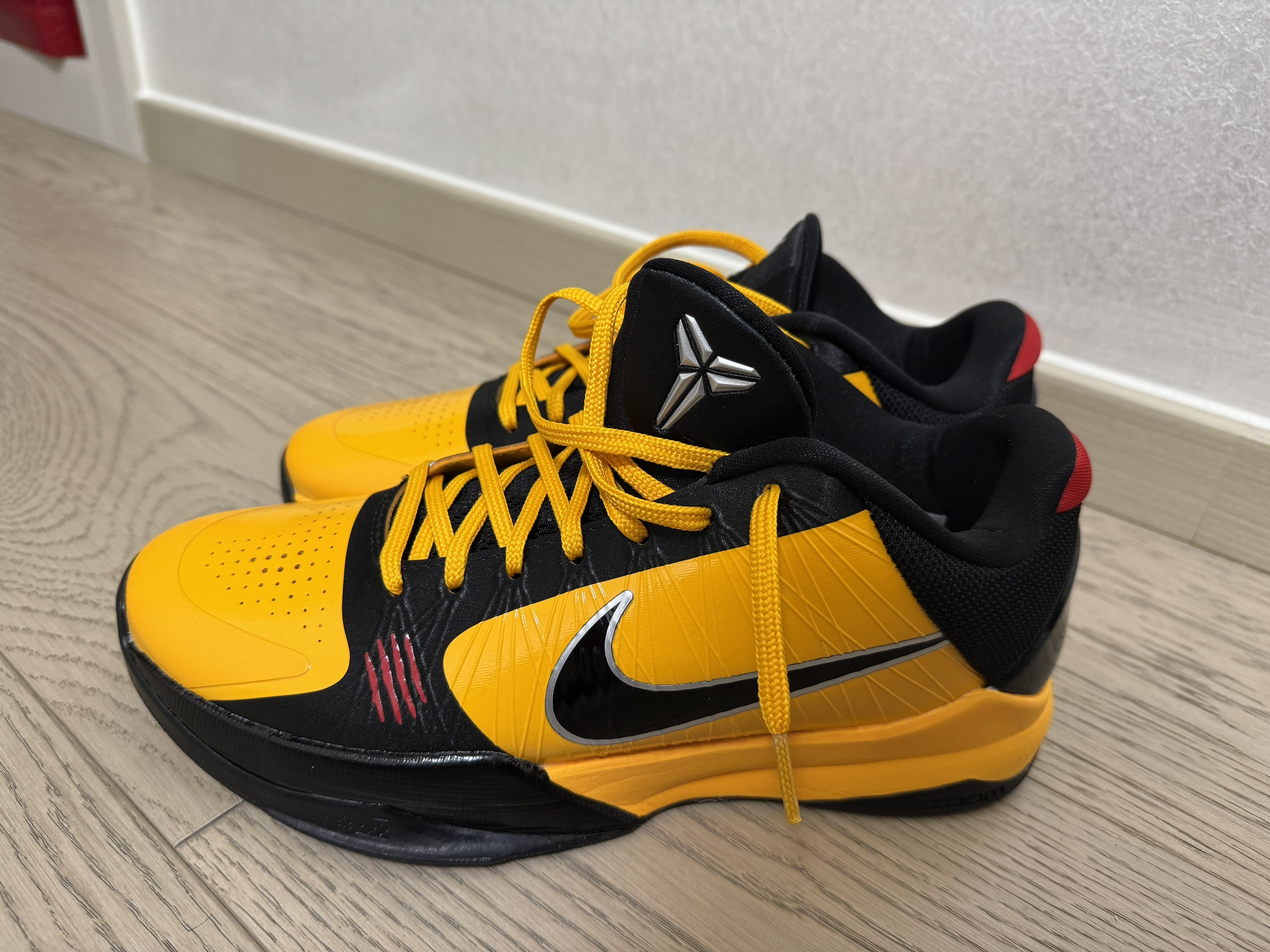 How to Legit Check：Bruce Lee Kobe V (2025) - POIZON