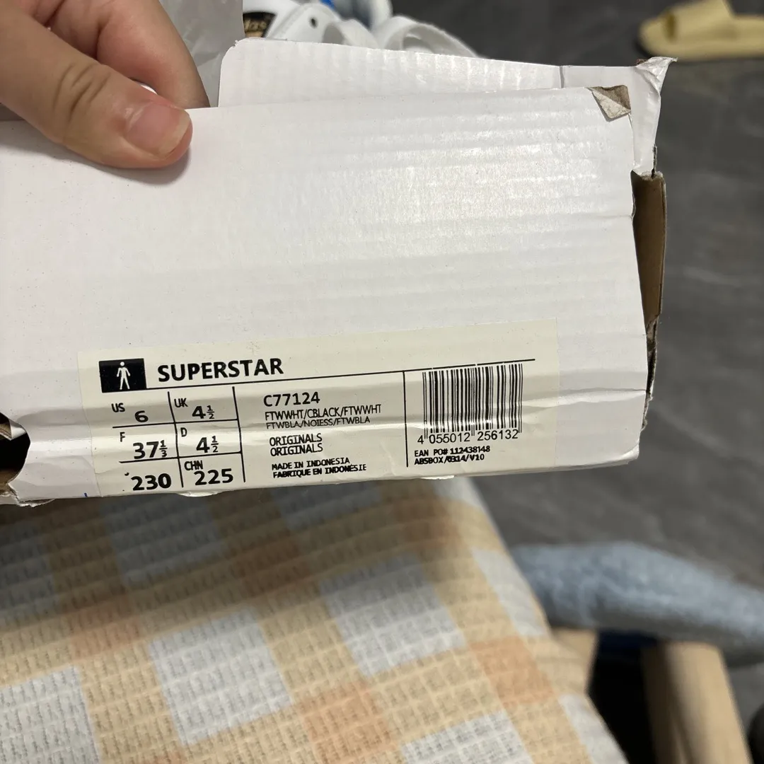 How to Spot FakeAdidas Superstar Shoes Black and White Authenticity Check  - POIZON