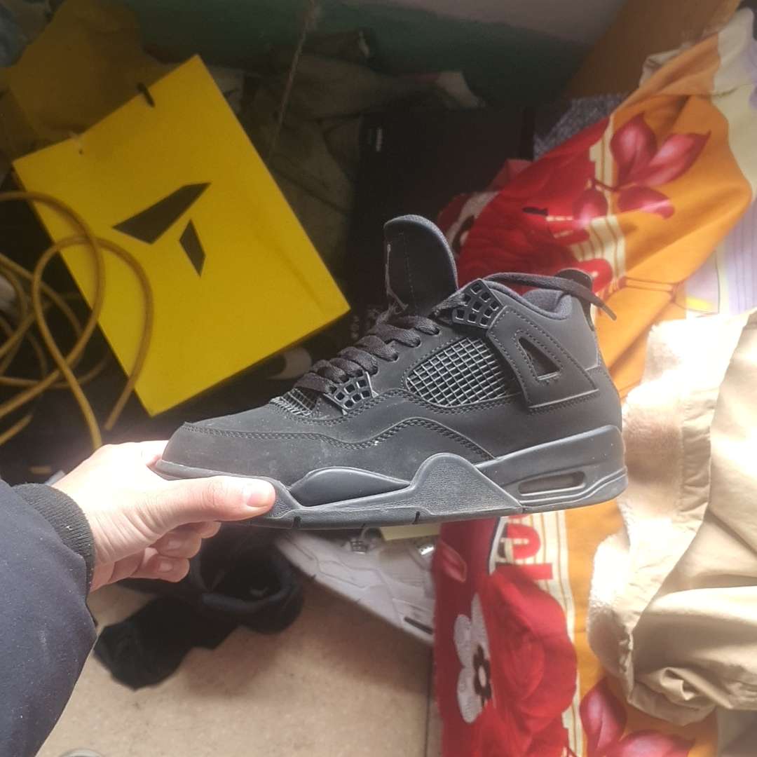 air jordan 4 black cat fake