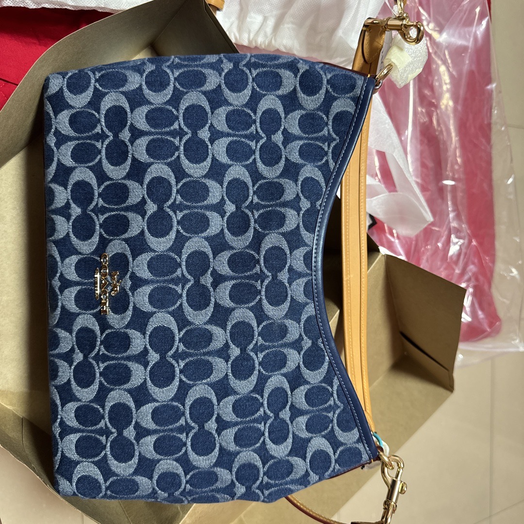 美品　Coach Denim Aacessory Porch Bag Coach Denim Handbag