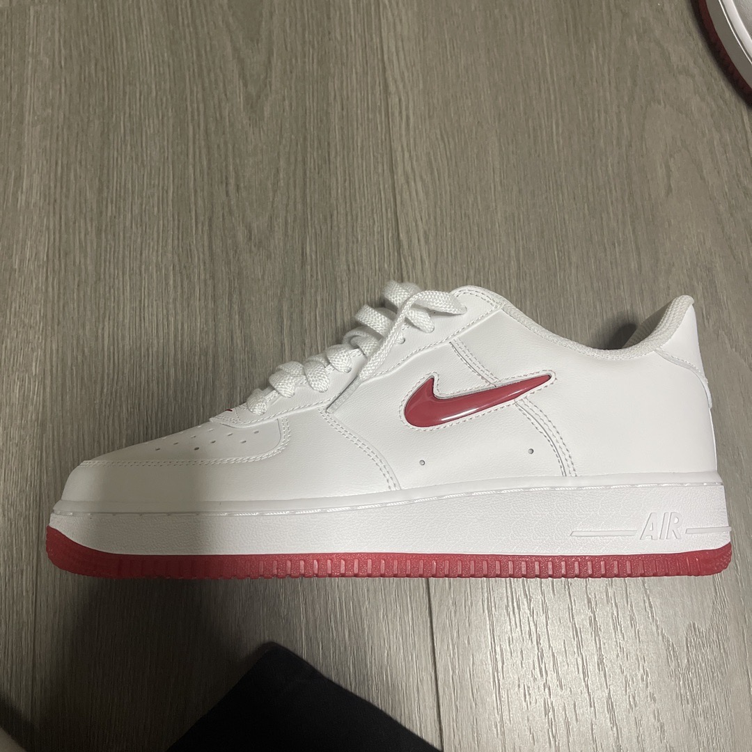 white air force 1 red check