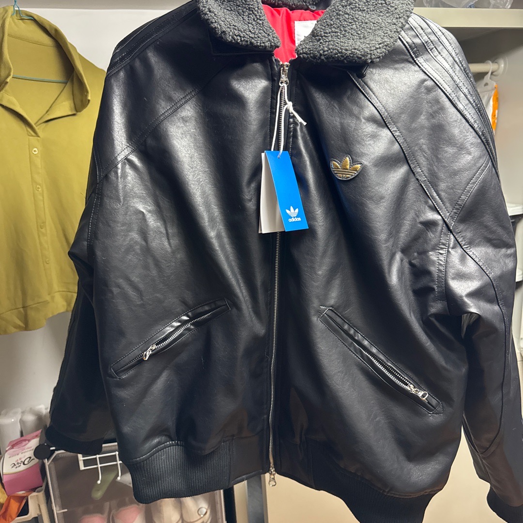 Adidas Leather Jacket：How to Spot Fakes (2025) - POIZON