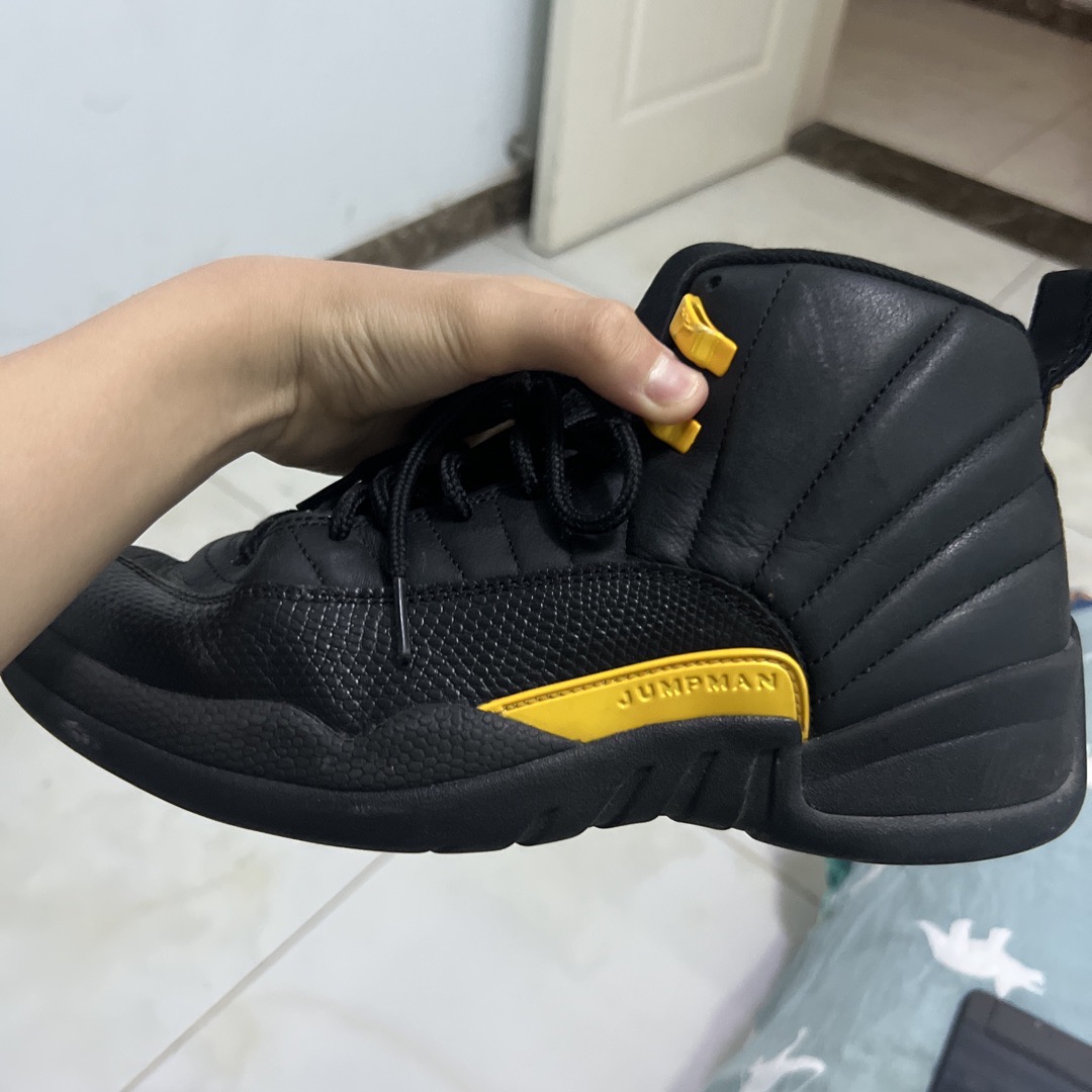 jordan retro 12 fake vs real