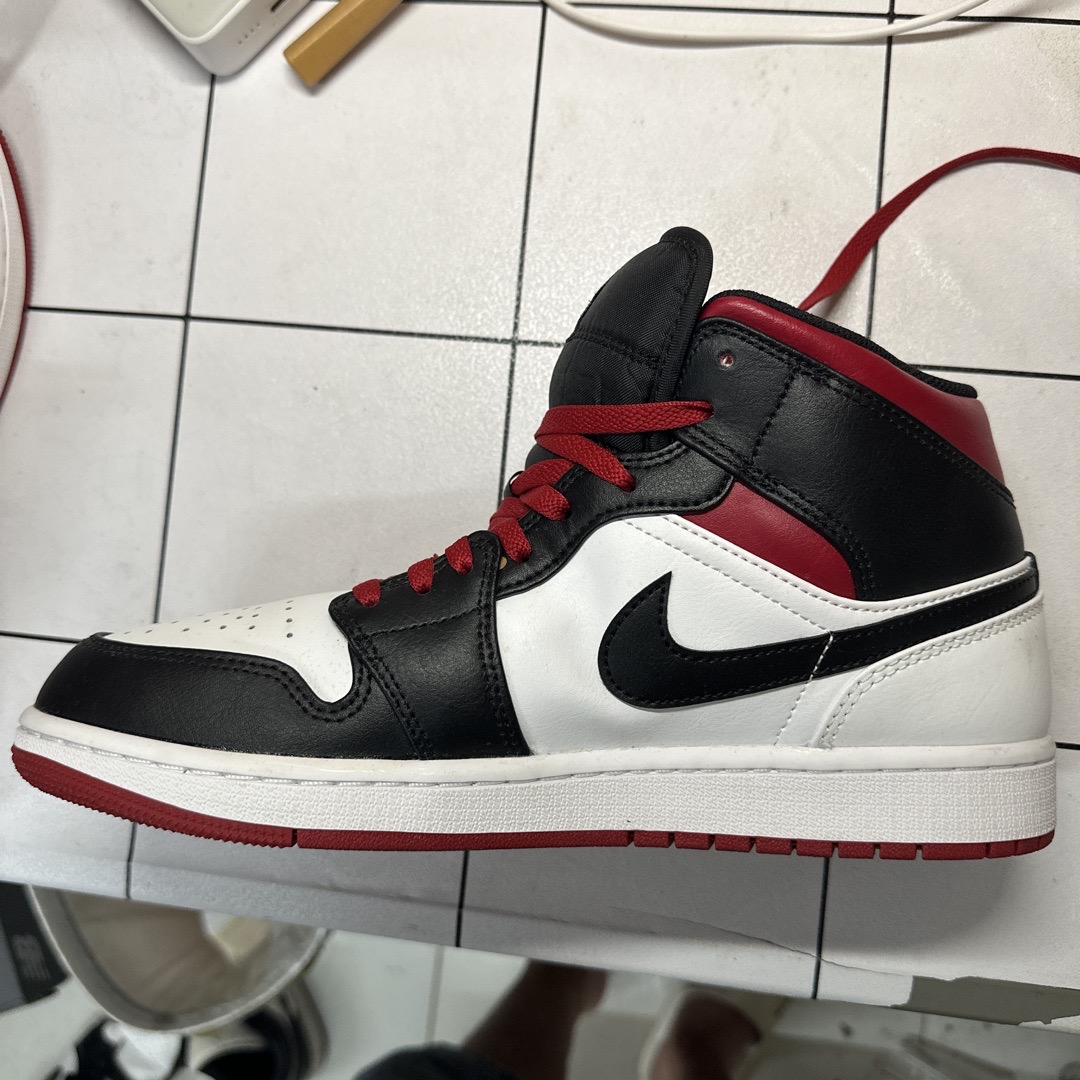 how to spot fake jordan 1 bred toe