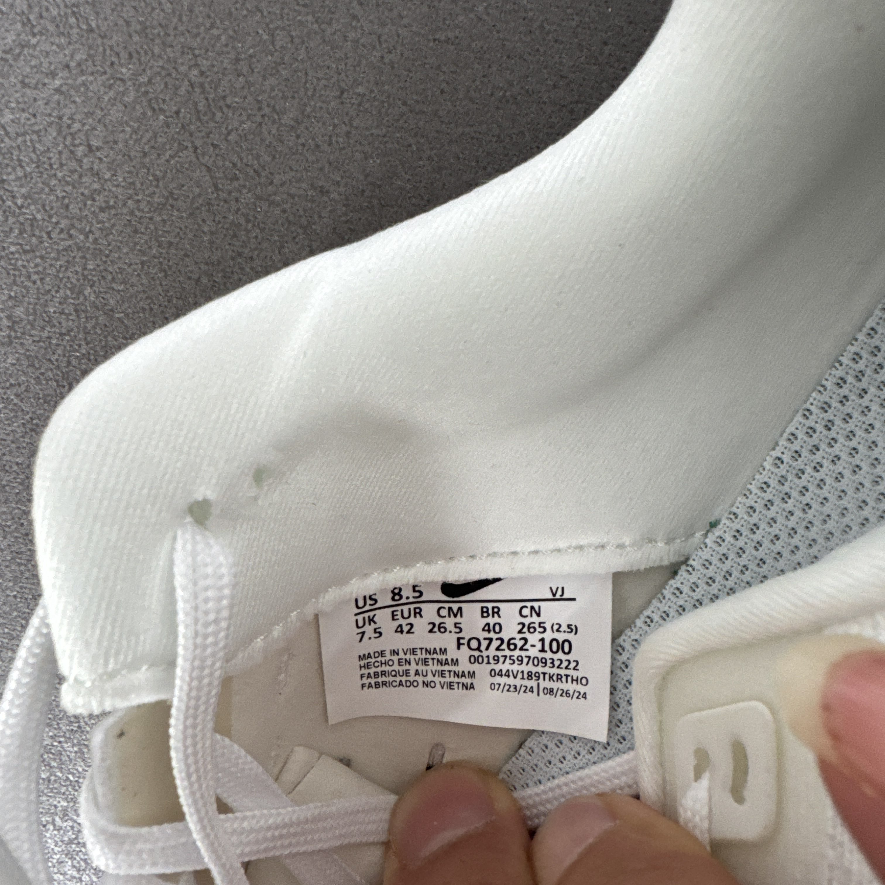 How to Spot Fake：Nike Pegasus Zoomx Authenticity Check - POIZON