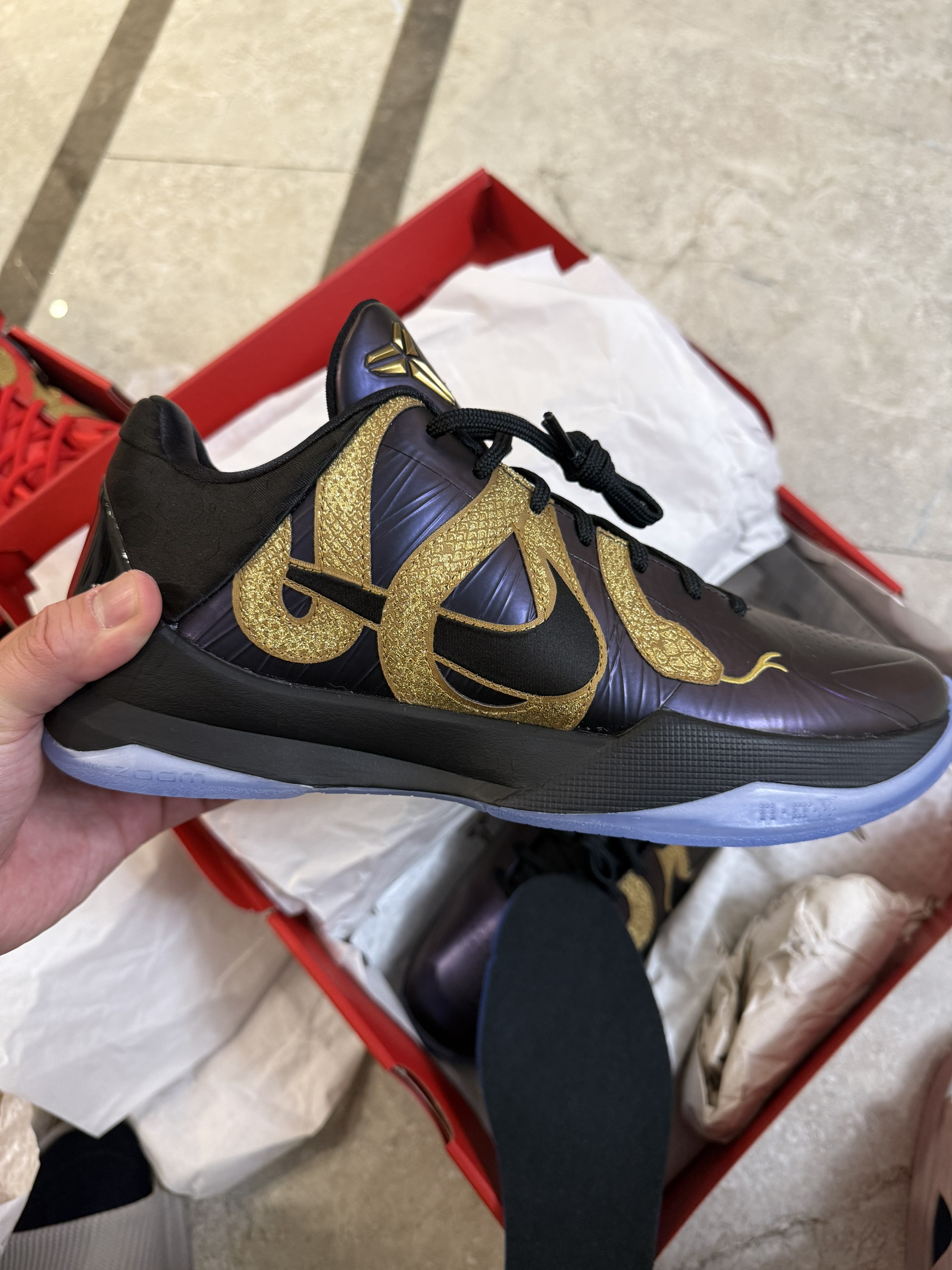 【新品未使用・美品】Kobe 6 Protro ブラック/ゴールド Nike Kobe 6 Sneakers | Flight Club Japan