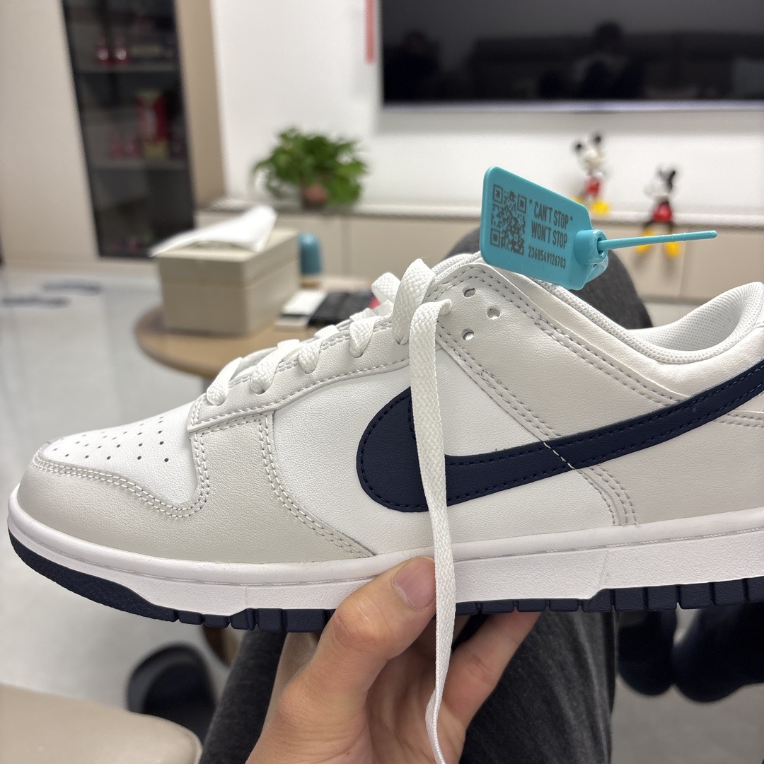 nike dunk low hello kitty