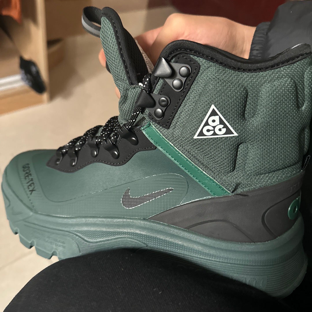 nike acg boots superdome