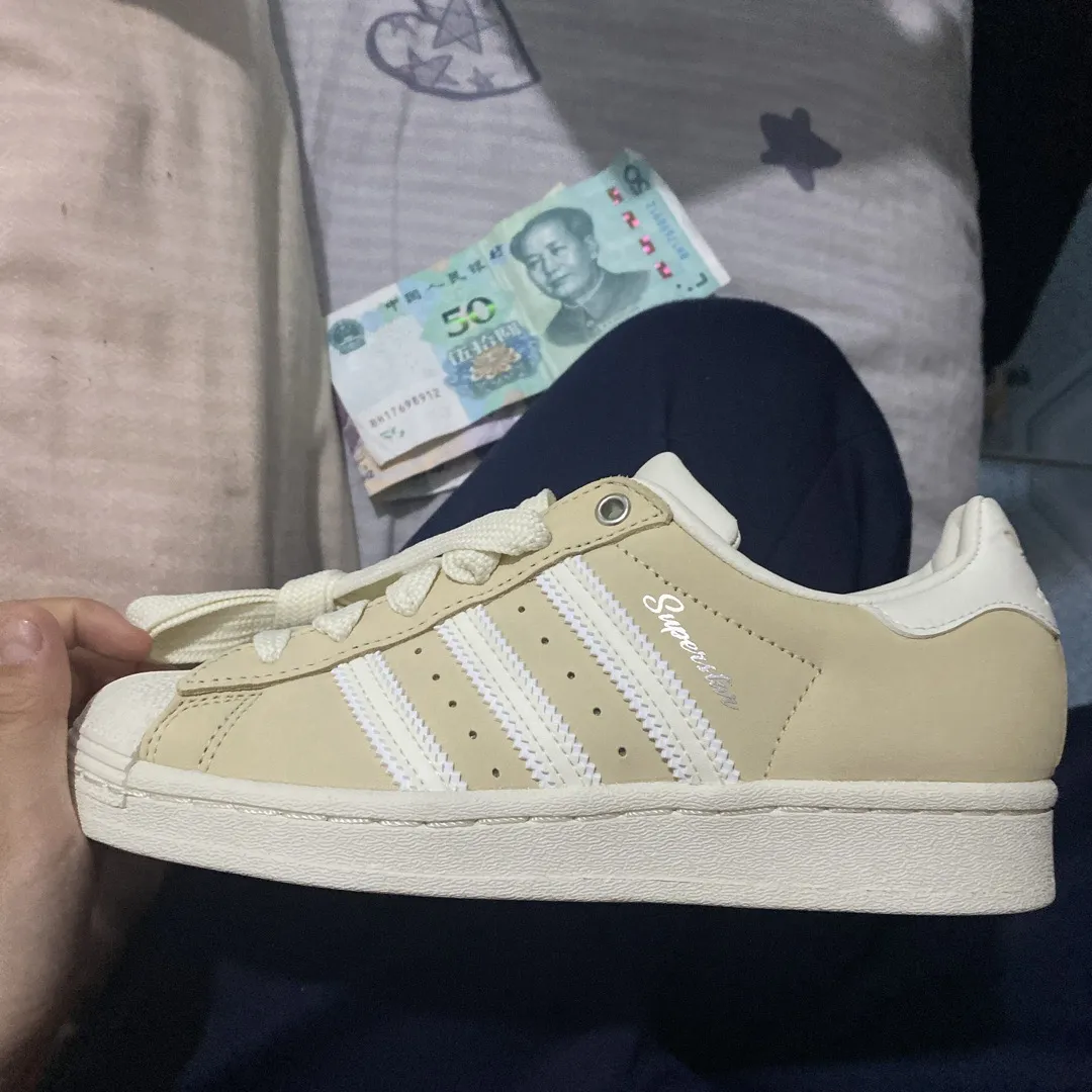 adidas gazelle silver green womens adidas Superstar atmos Hachiko  RIF LA