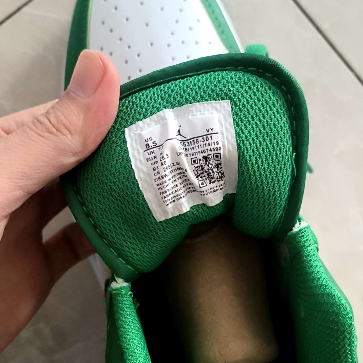 how to spot fake jordan 1 pine green
