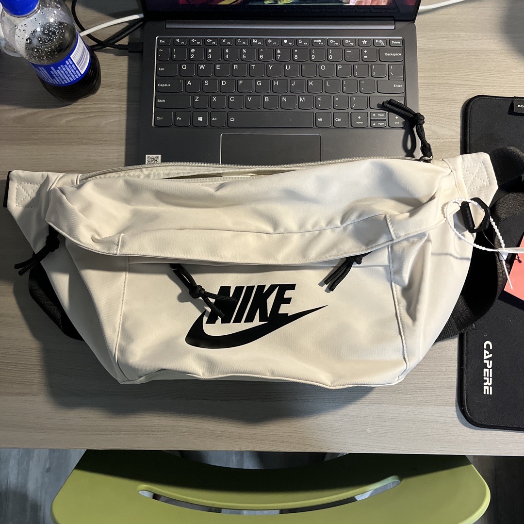 nike tech hip pack light bone