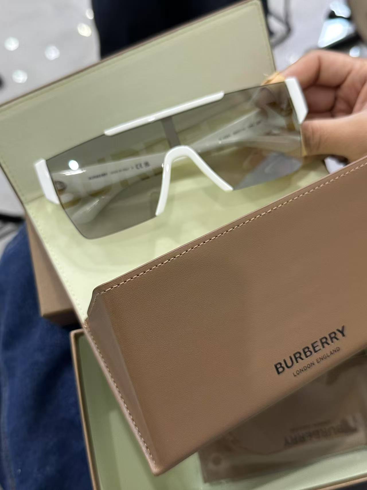 custom review-Burberry Квадратные Солнцезащитные Очки Мужские Светло-Серебристо-Серые
